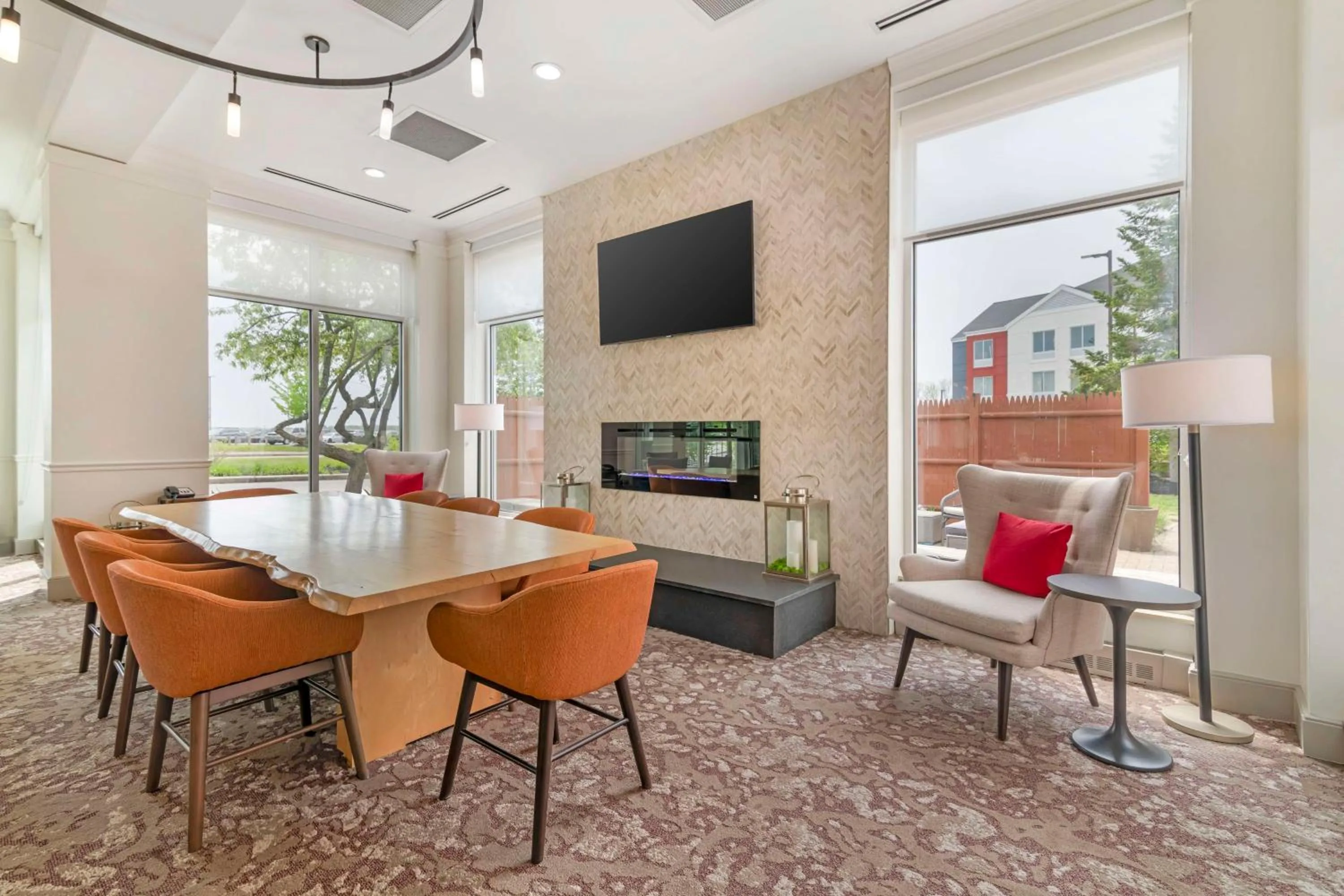 Lobby or reception in Hilton Garden Inn Portland Airport