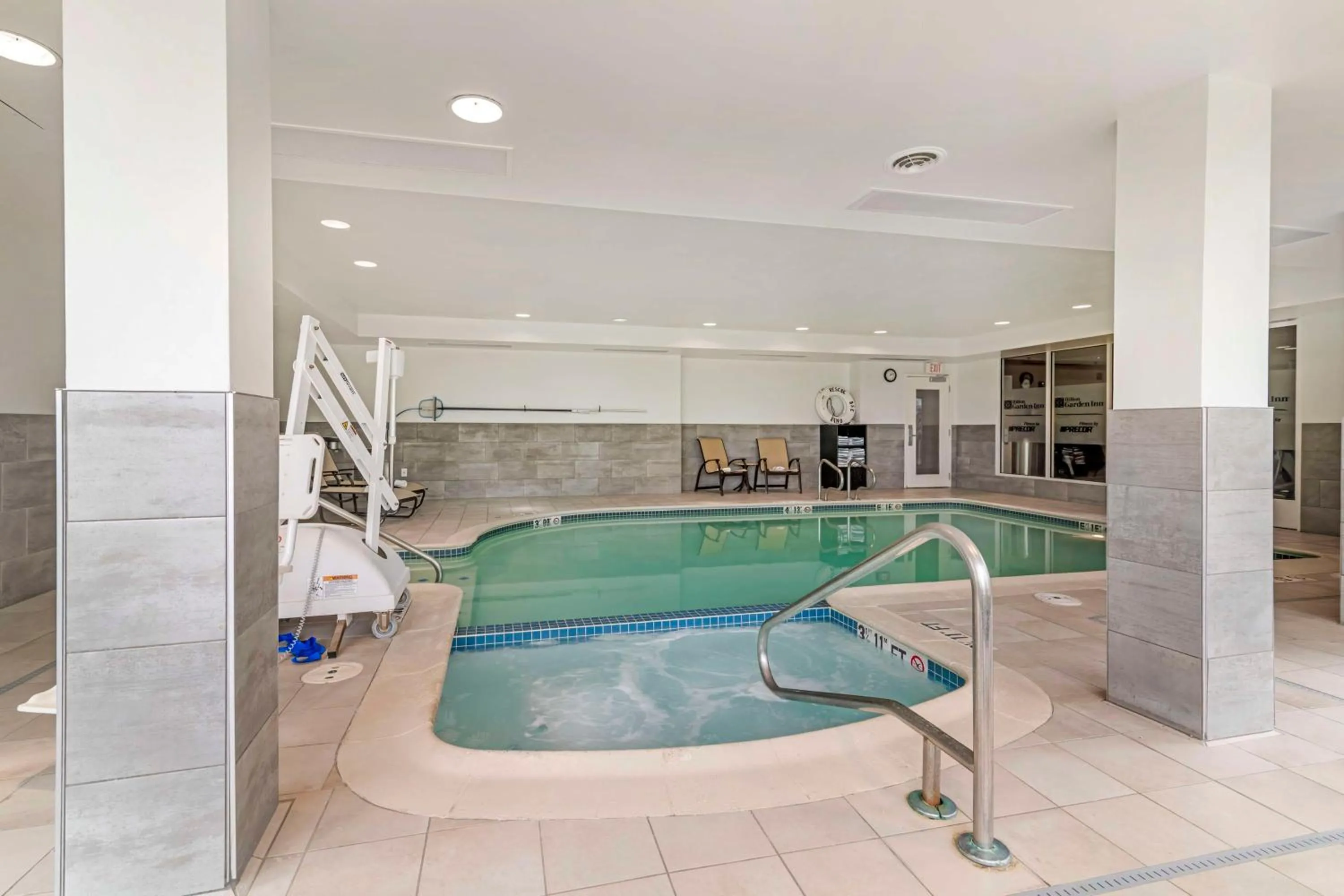 Pool view in Hilton Garden Inn Portland Airport