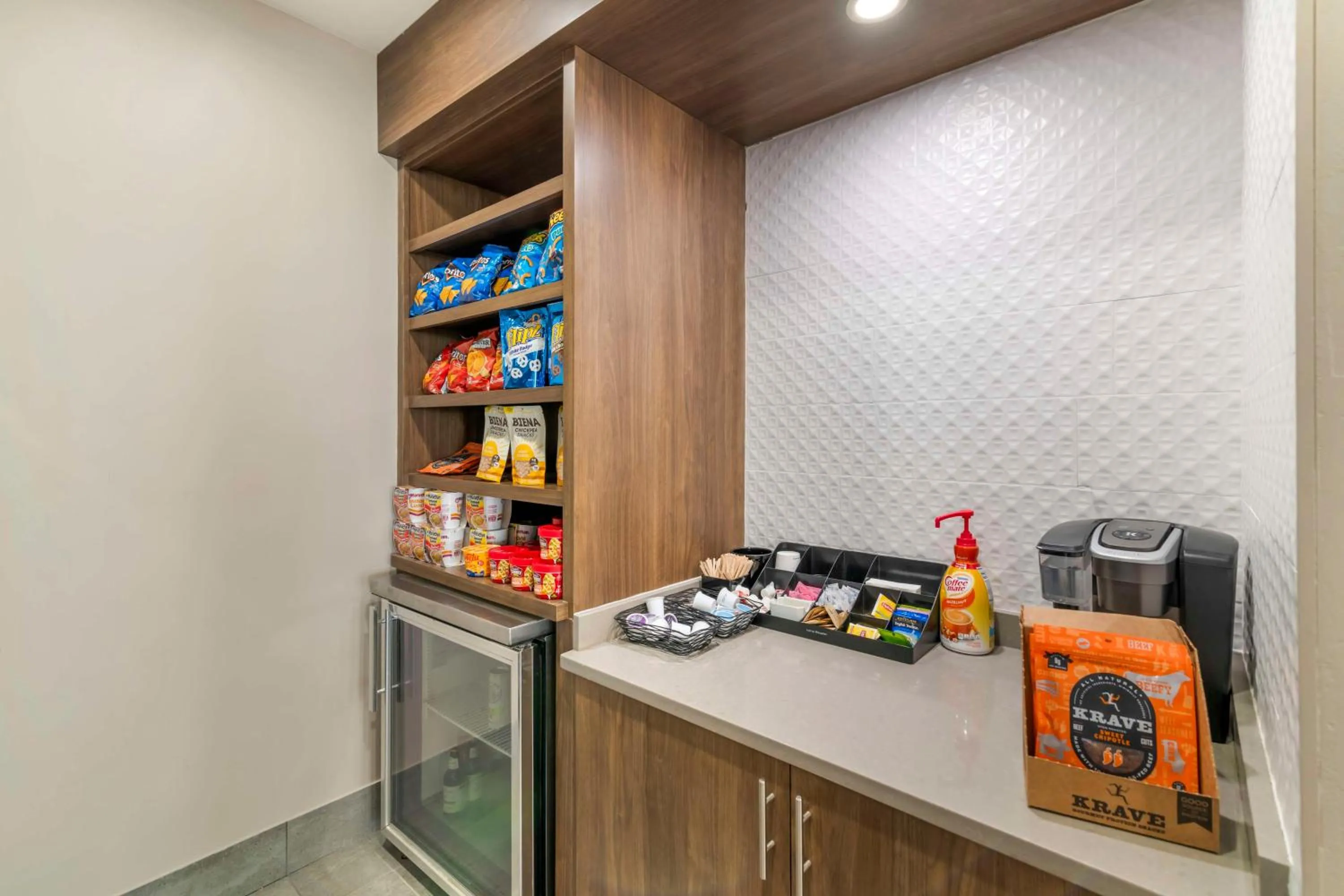 Restaurant/places to eat in Hilton Garden Inn Portland Airport