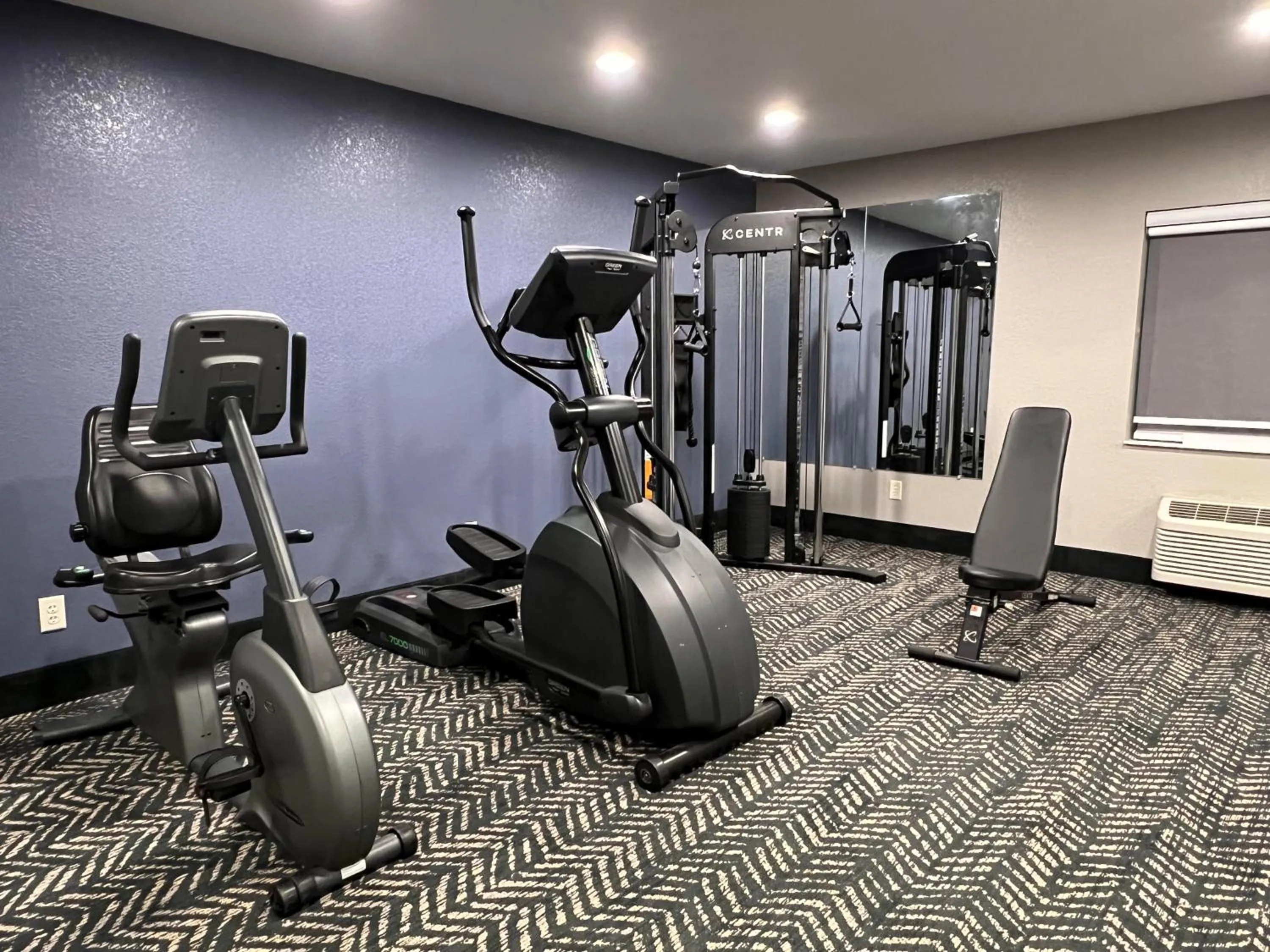 Fitness centre/facilities in AmericInn by Wyndham Glendale Milwaukee