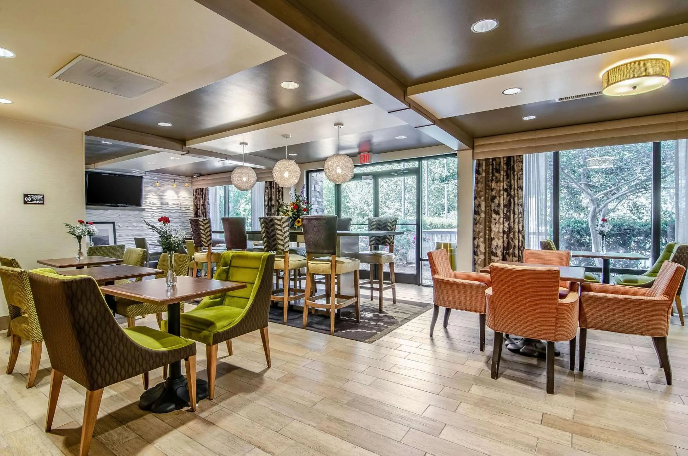 Breakfast in Comfort Inn Raleigh Midtown