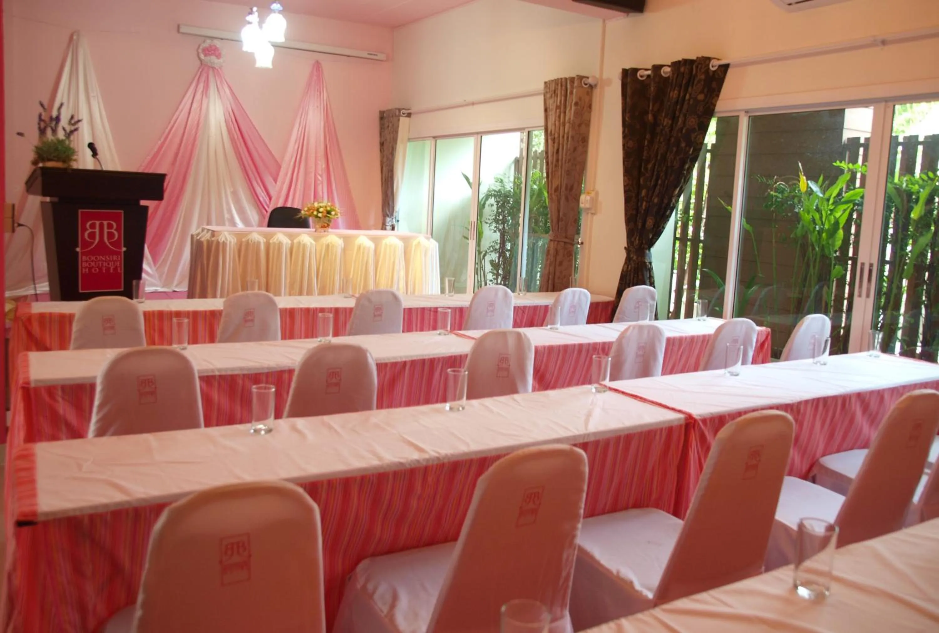 Meeting/conference room in Boonsiri Boutique Hotel