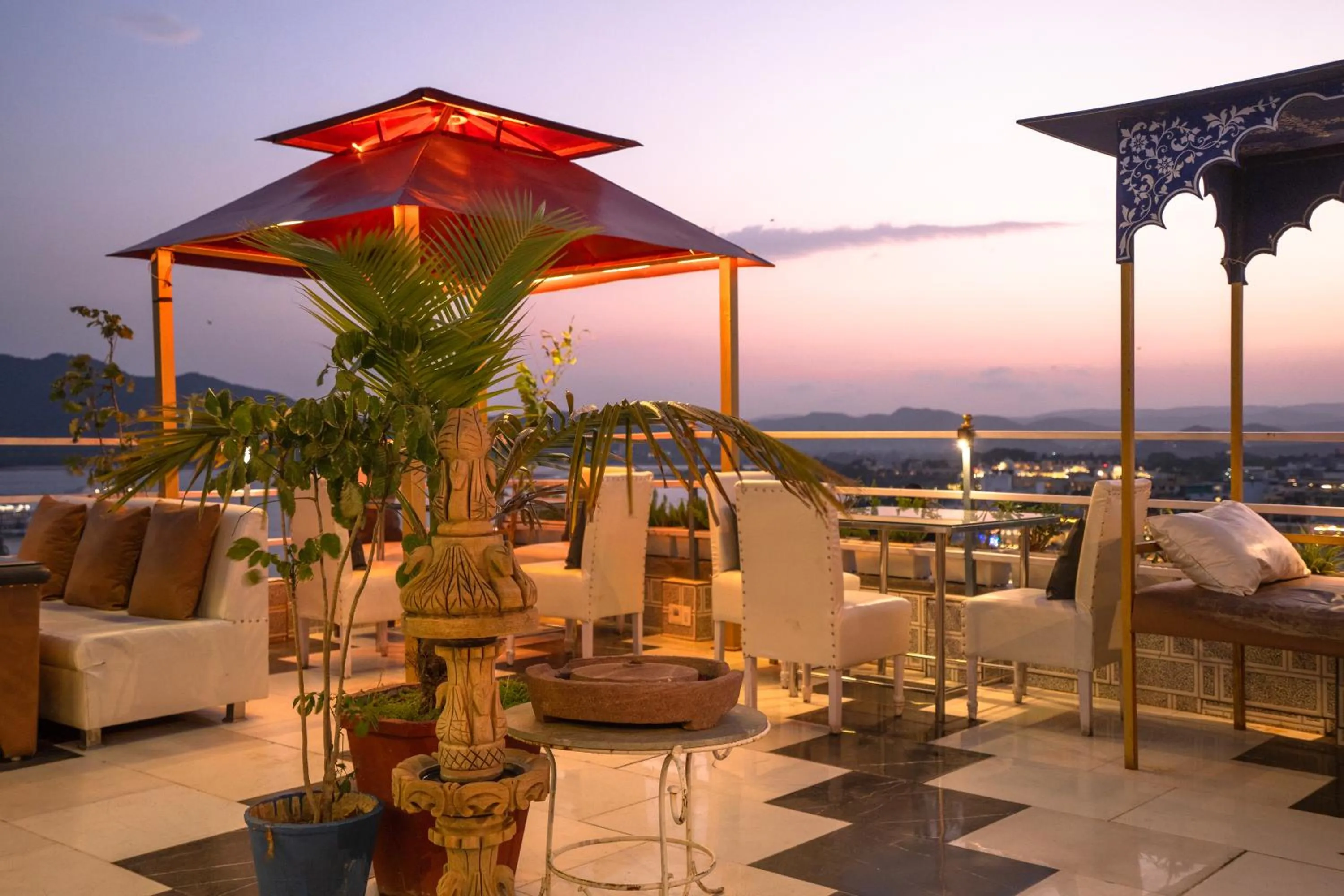 Restaurant/places to eat in The Lake View Hotel- On Lake Pichola