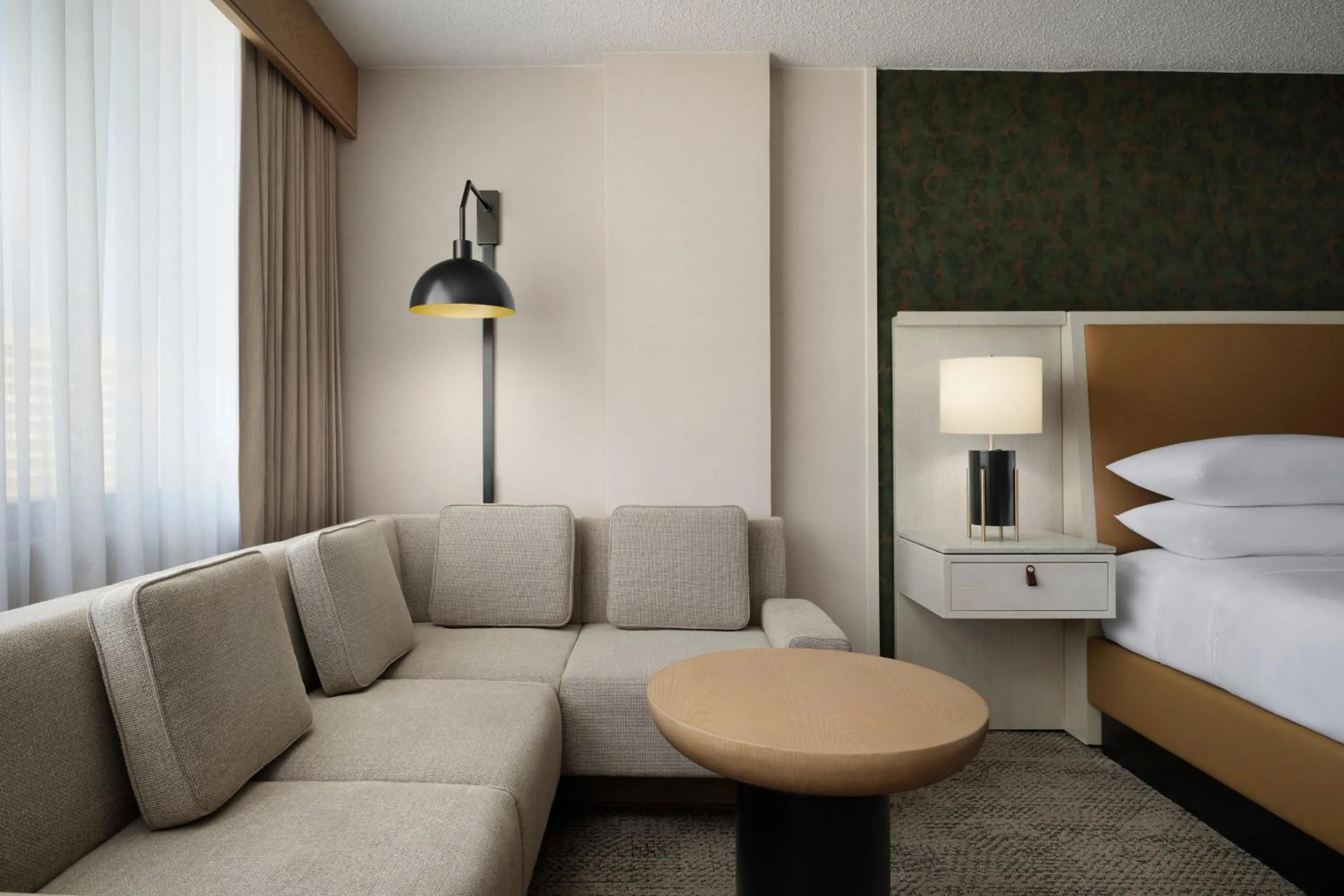 Photo of the whole room, Bed in Sheraton Grand Nashville Downtown