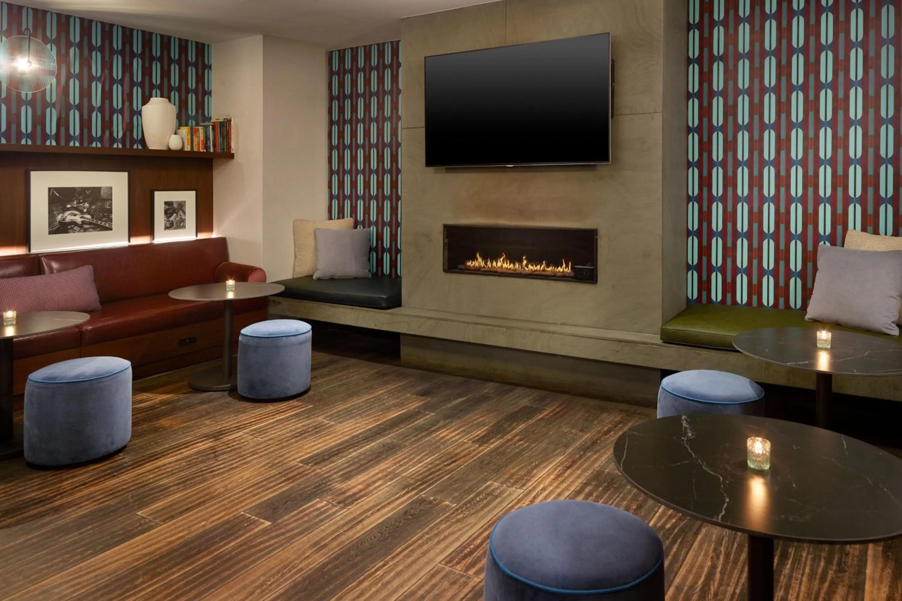 Restaurant/places to eat in Sheraton Grand Nashville Downtown