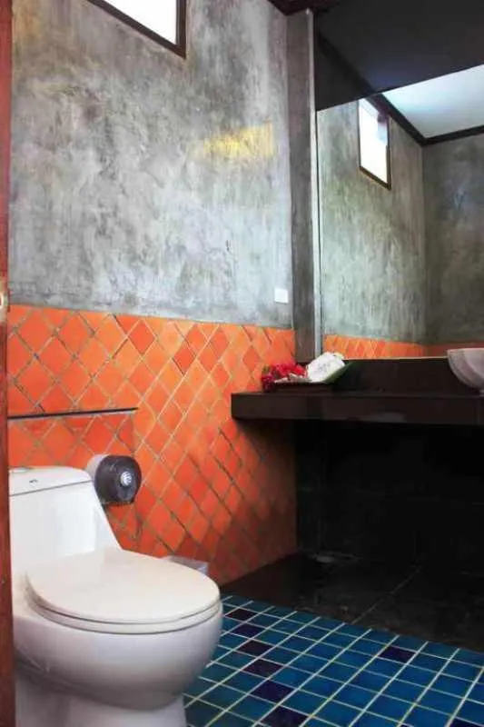 Toilet in Peace Paradise Beach