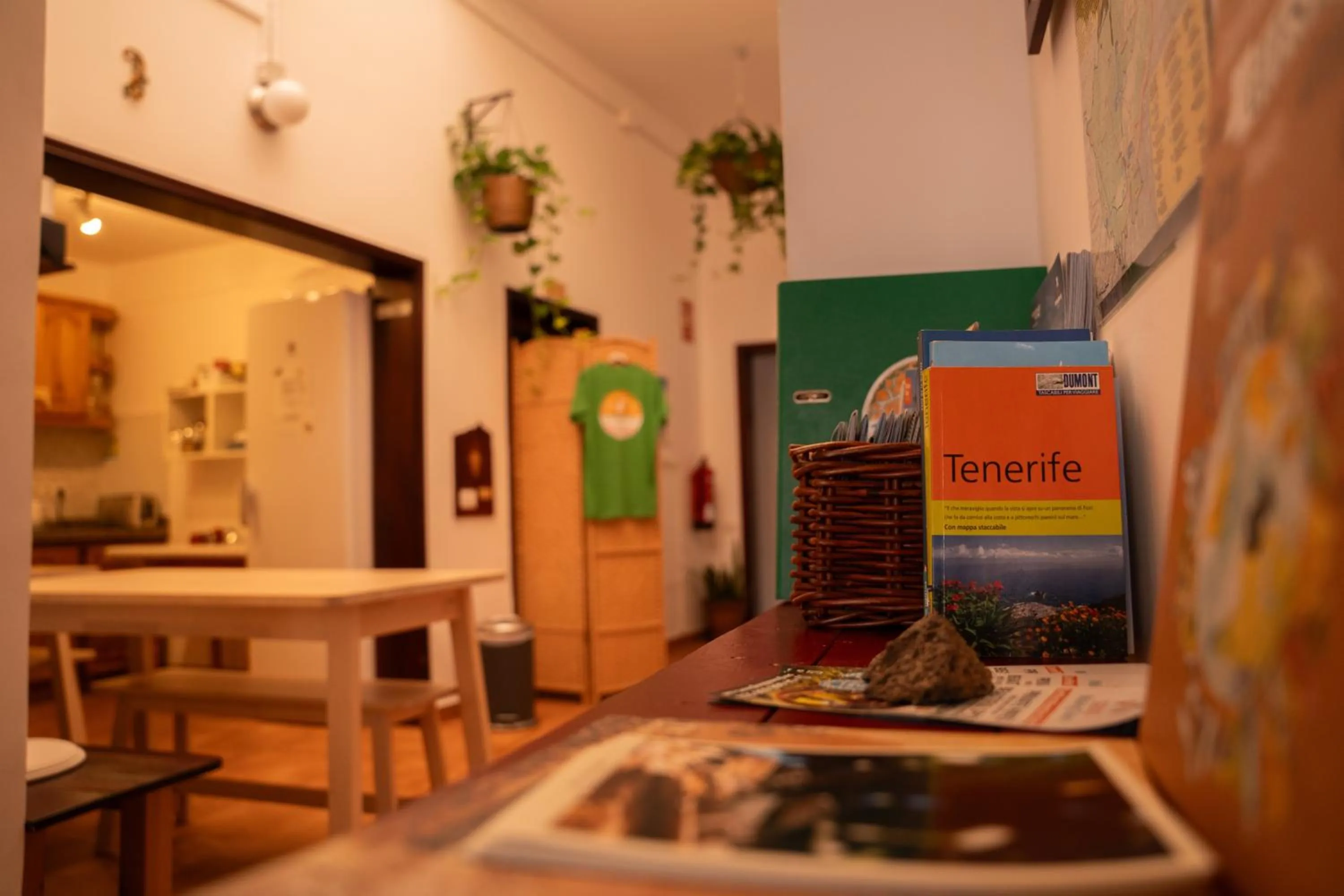 Communal lounge/ TV room in Tabaiba Guesthouse