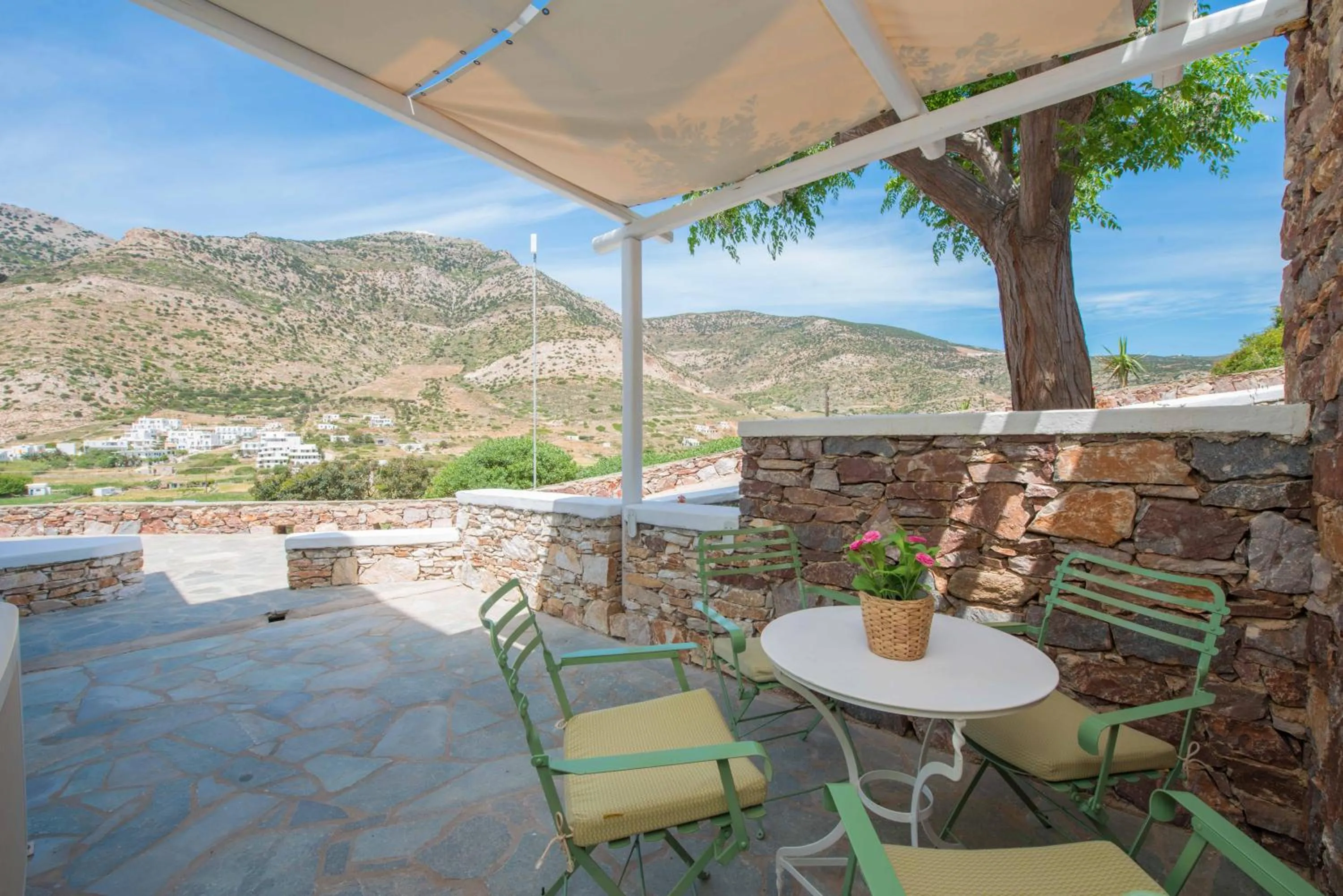 Garden in Xerolithia