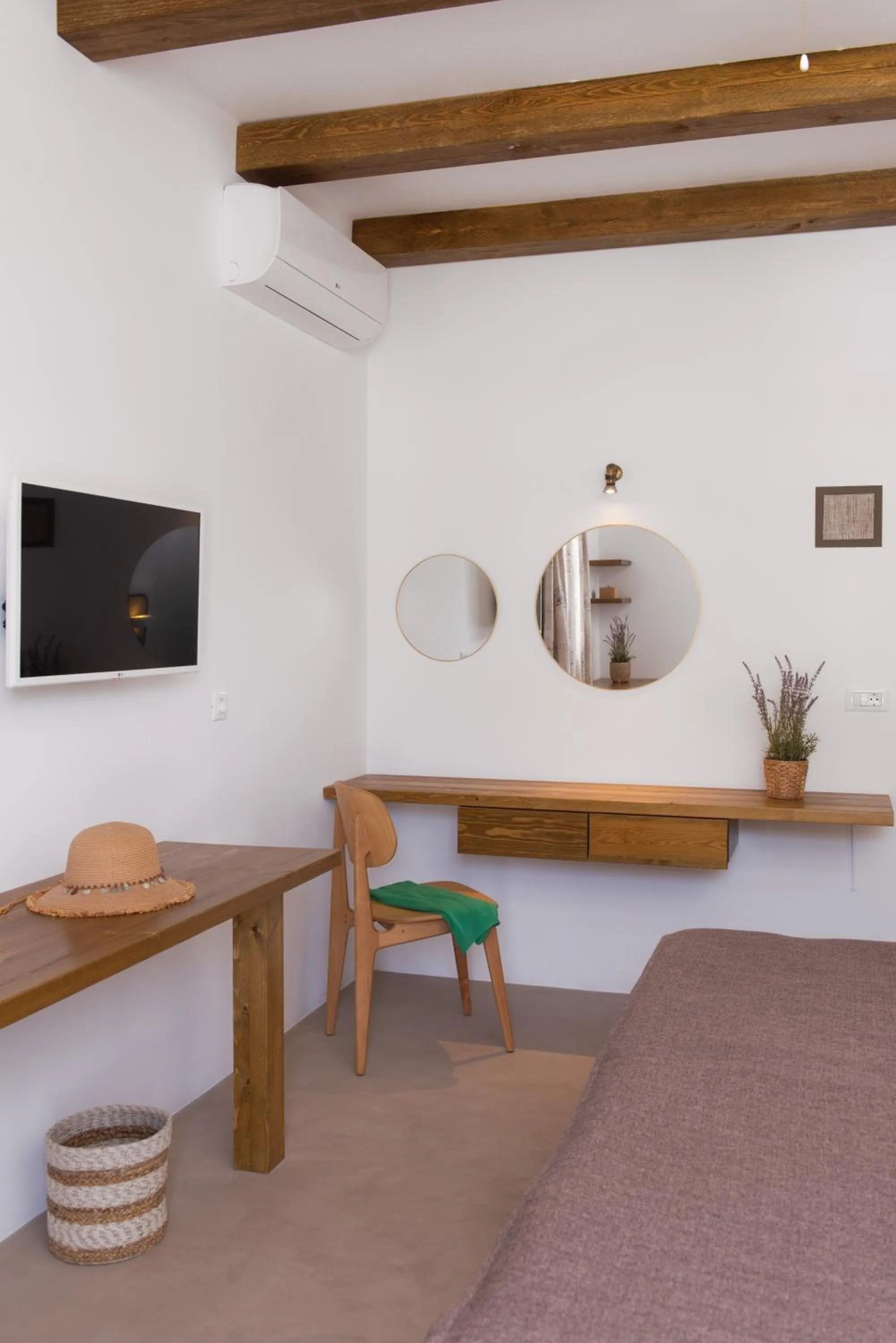 Bedroom in Xerolithia