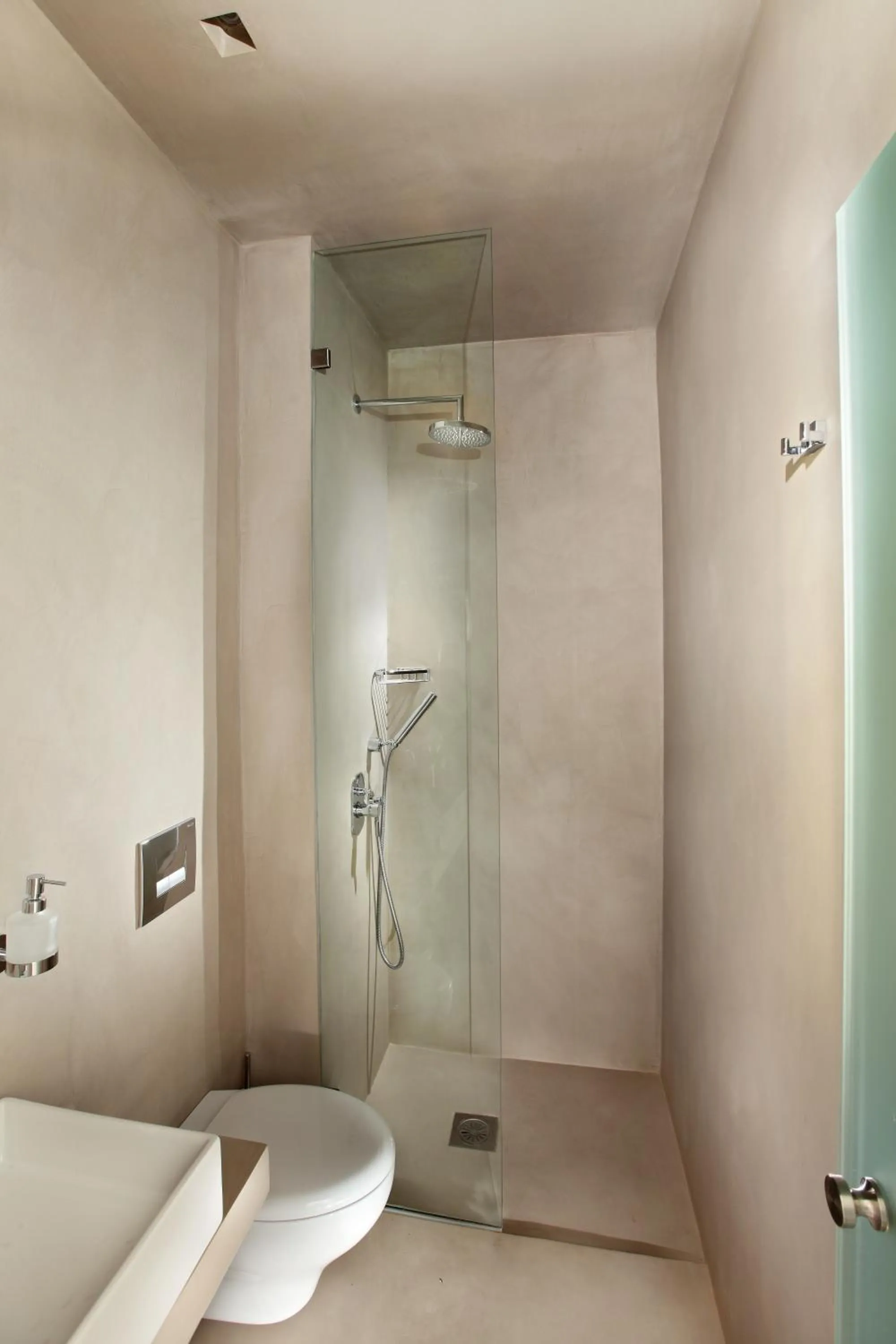 Bathroom in Xerolithia