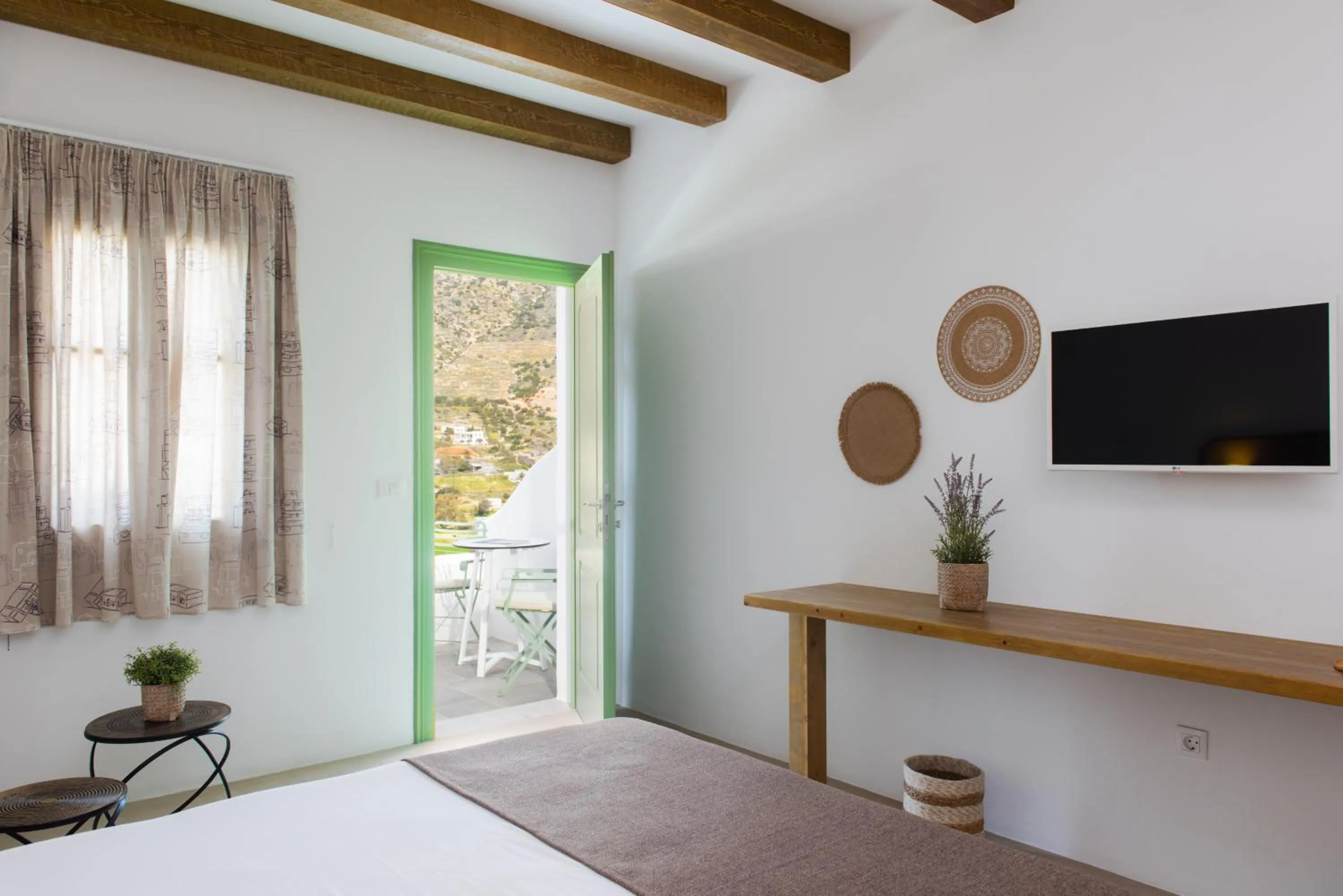 Bedroom, Bed in Xerolithia