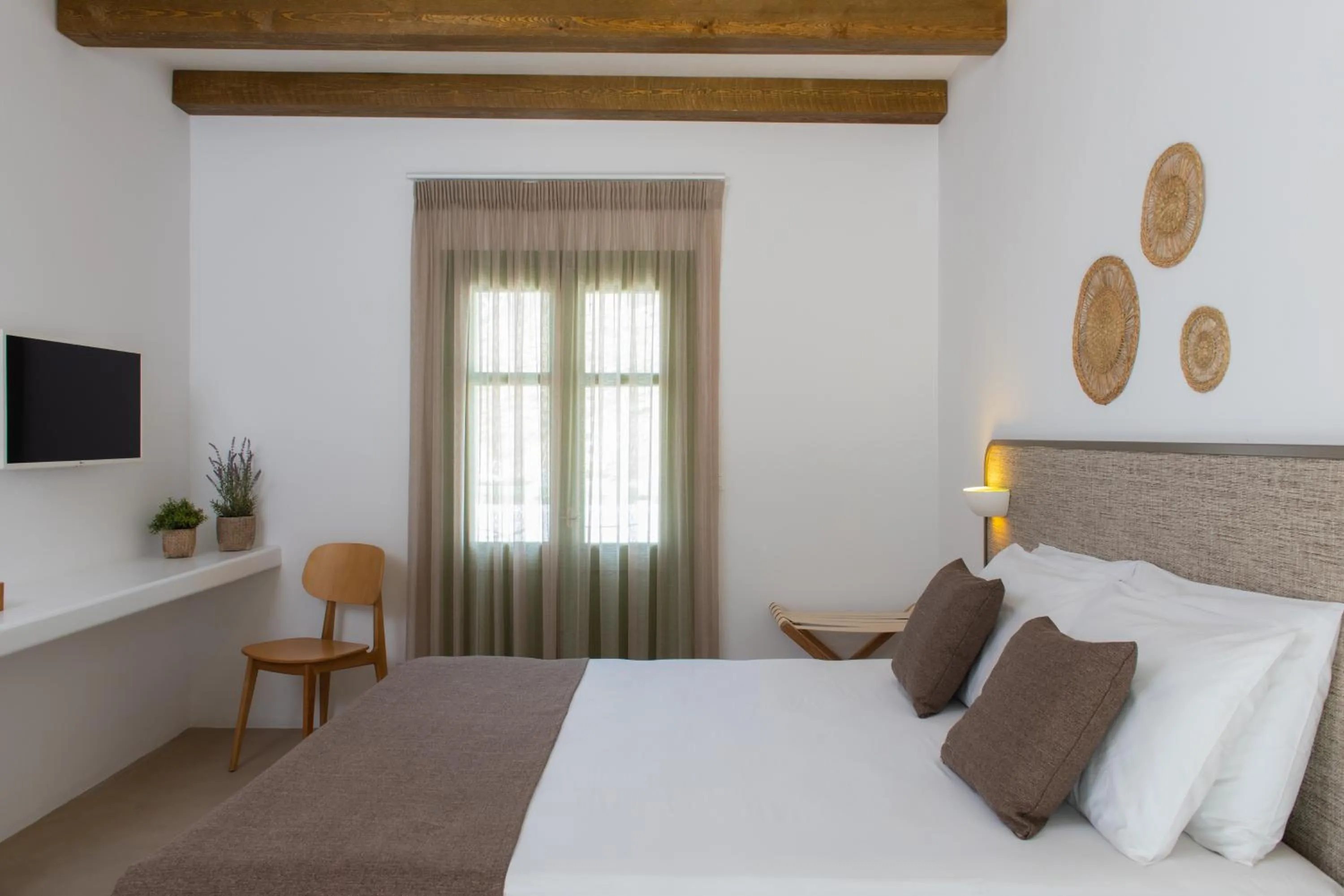 Bedroom, Bed in Xerolithia