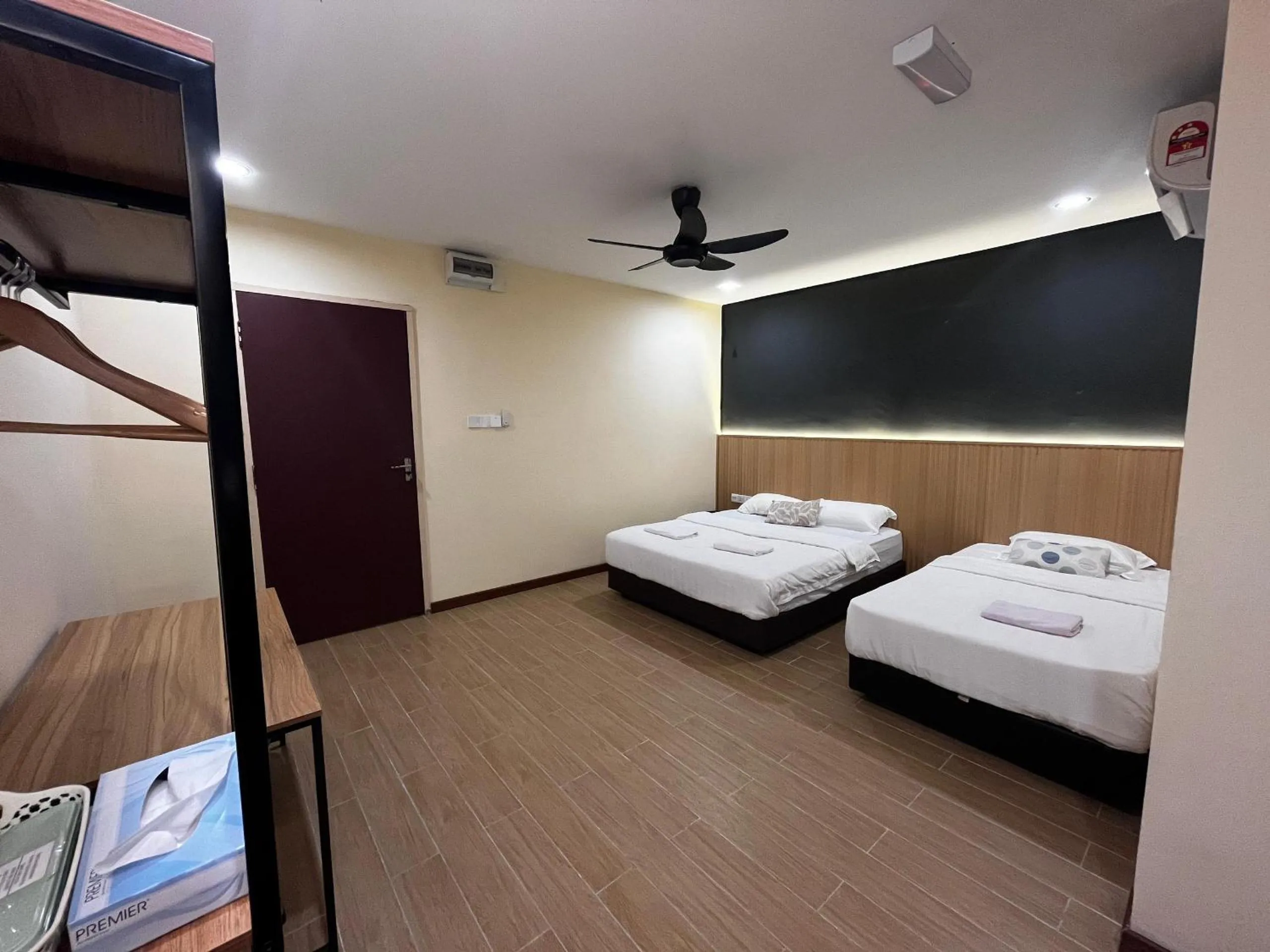 Bedroom, Bed in Halo Hotel