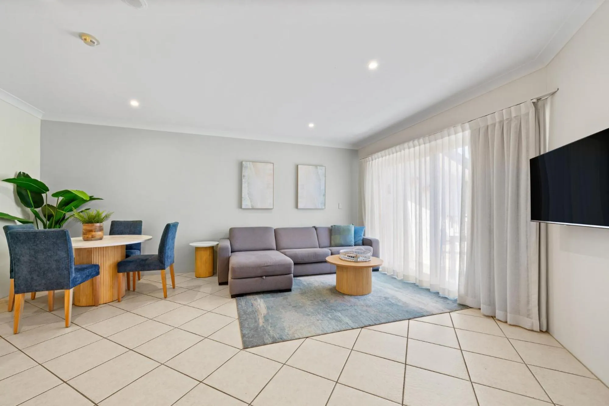 Living room in Terrigal Sails Serviced Apartments