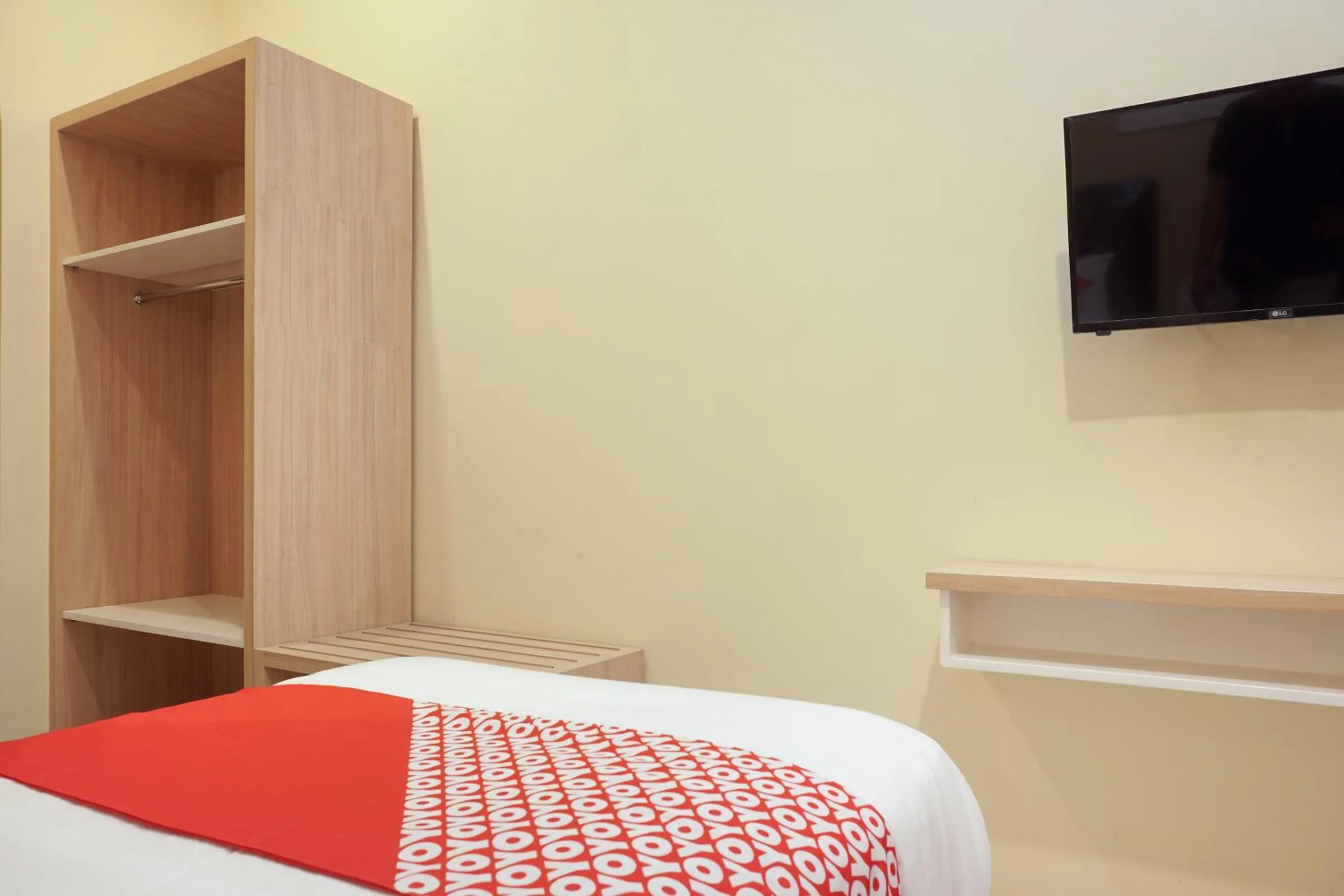 Bedroom, Bed in Hotel O DeHome Family