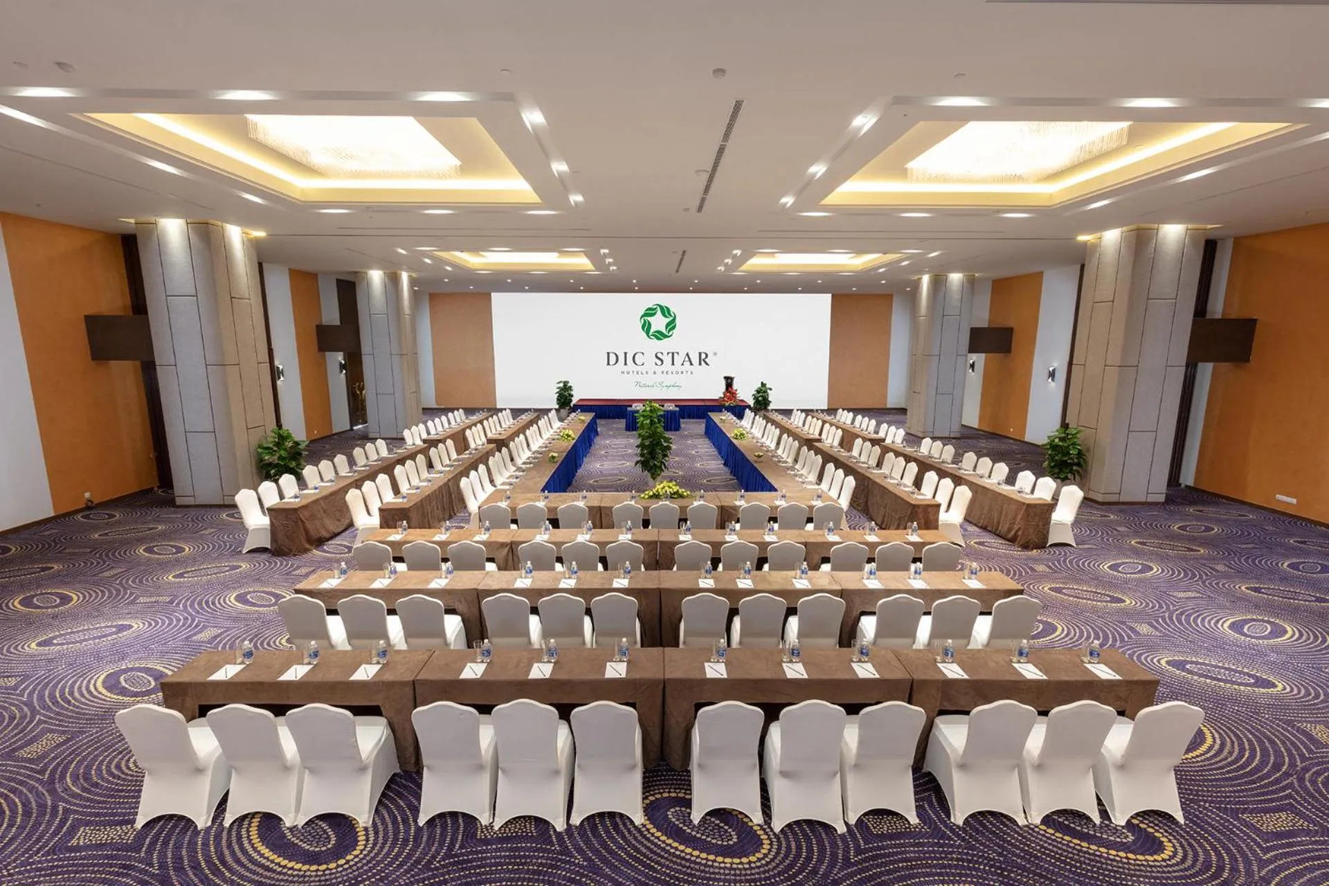 Meeting/conference room in DIC Star Hotels & Resorts Vinh Phuc