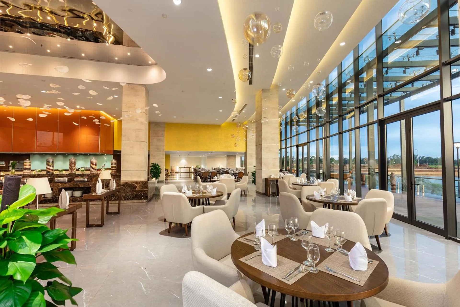 Restaurant/places to eat in DIC Star Hotels & Resorts Vinh Phuc