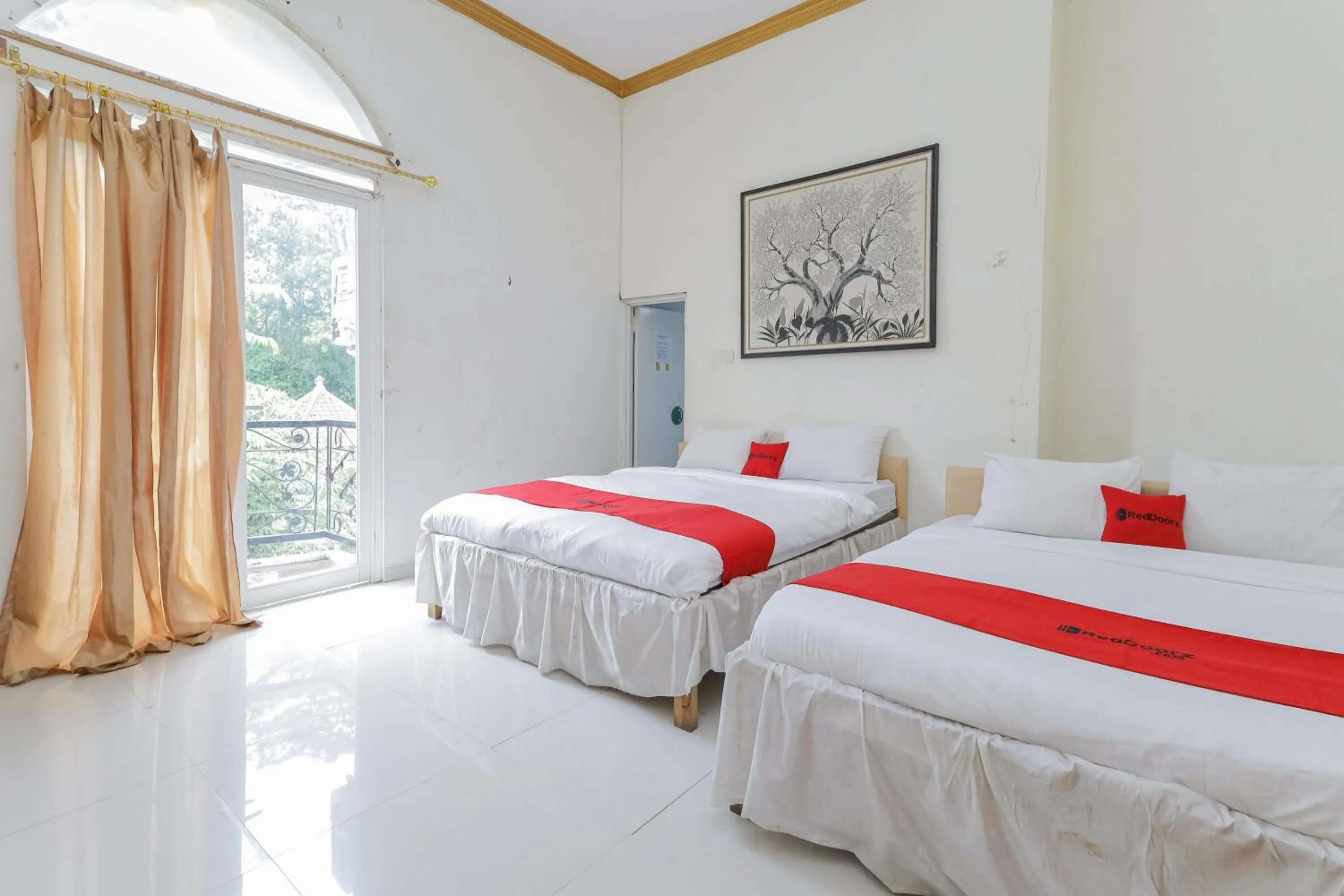Bedroom, Bed in RedDoorz at Villa Puncak Tidar
