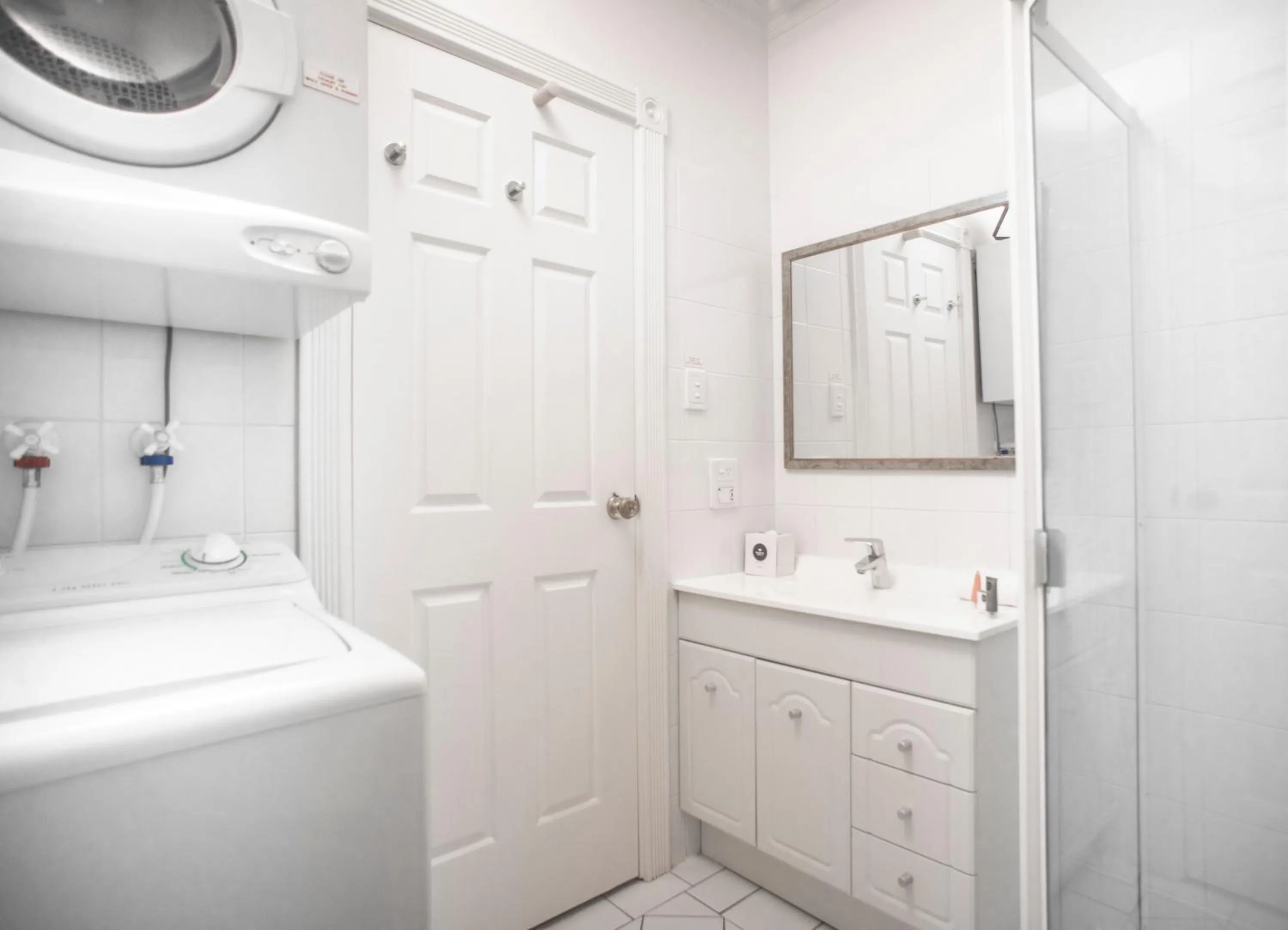 Bathroom in Majestic Tynte Street Apartments