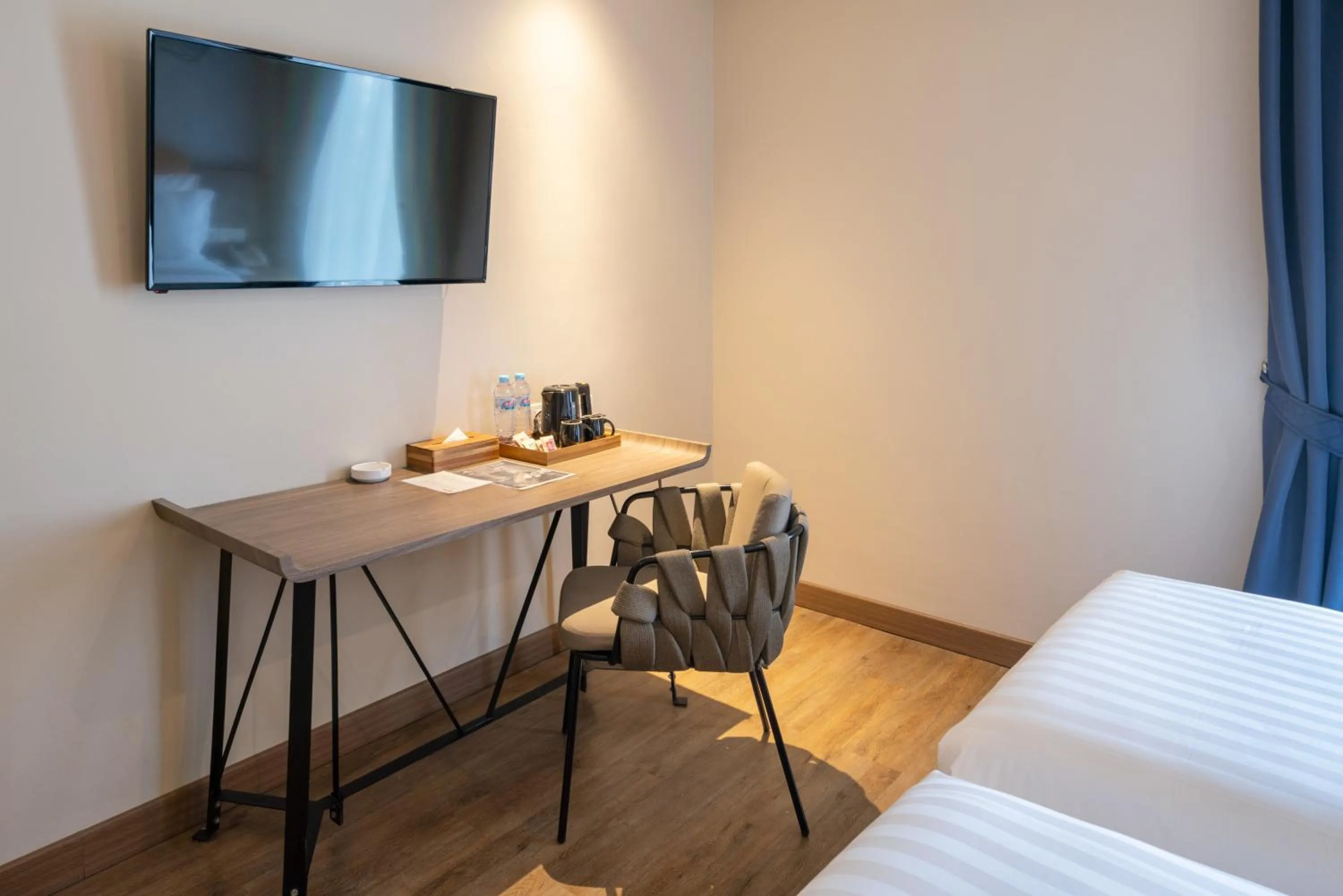 TV and multimedia, Bed in Luminor Hotel Jakarta Kota By WH