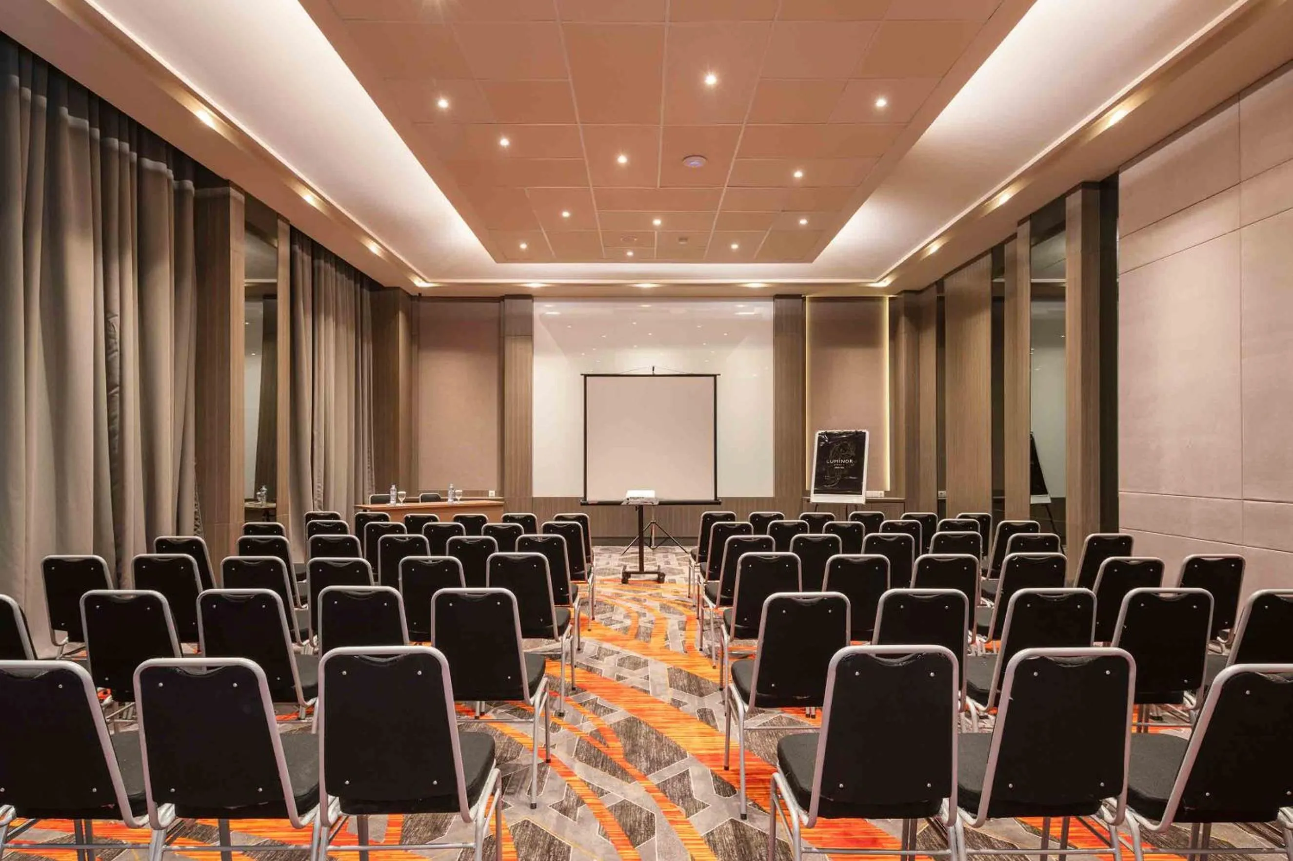 Business facilities in Luminor Hotel Jakarta Kota By WH