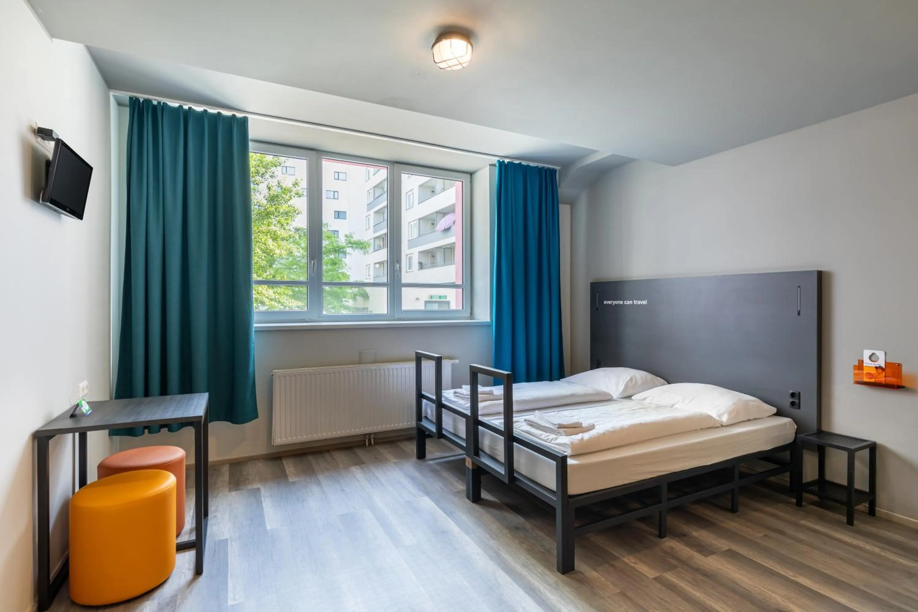 TV and multimedia, Bed in a&o Wien Hauptbahnhof