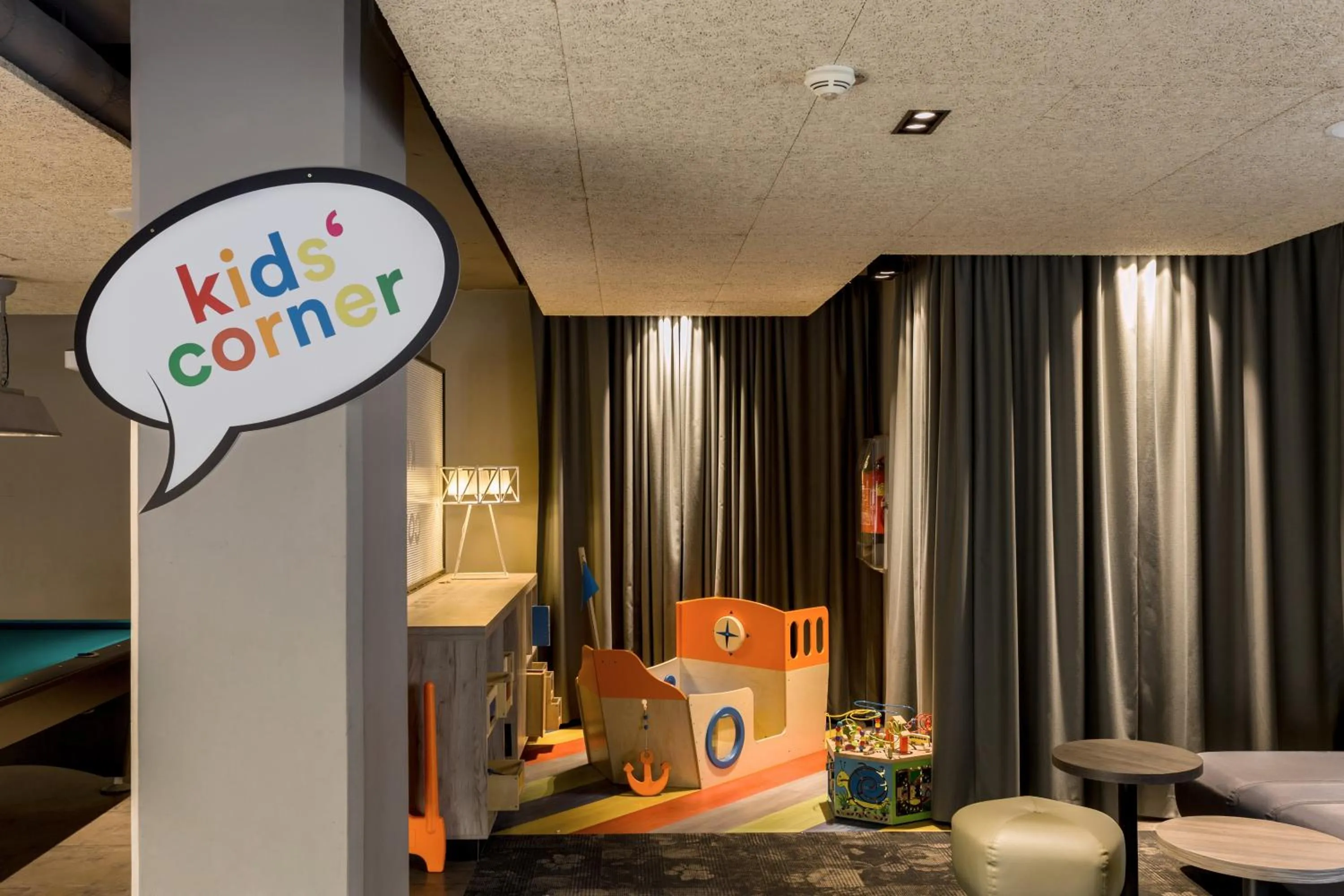 Kids's club, Bed in a&o Wien Hauptbahnhof