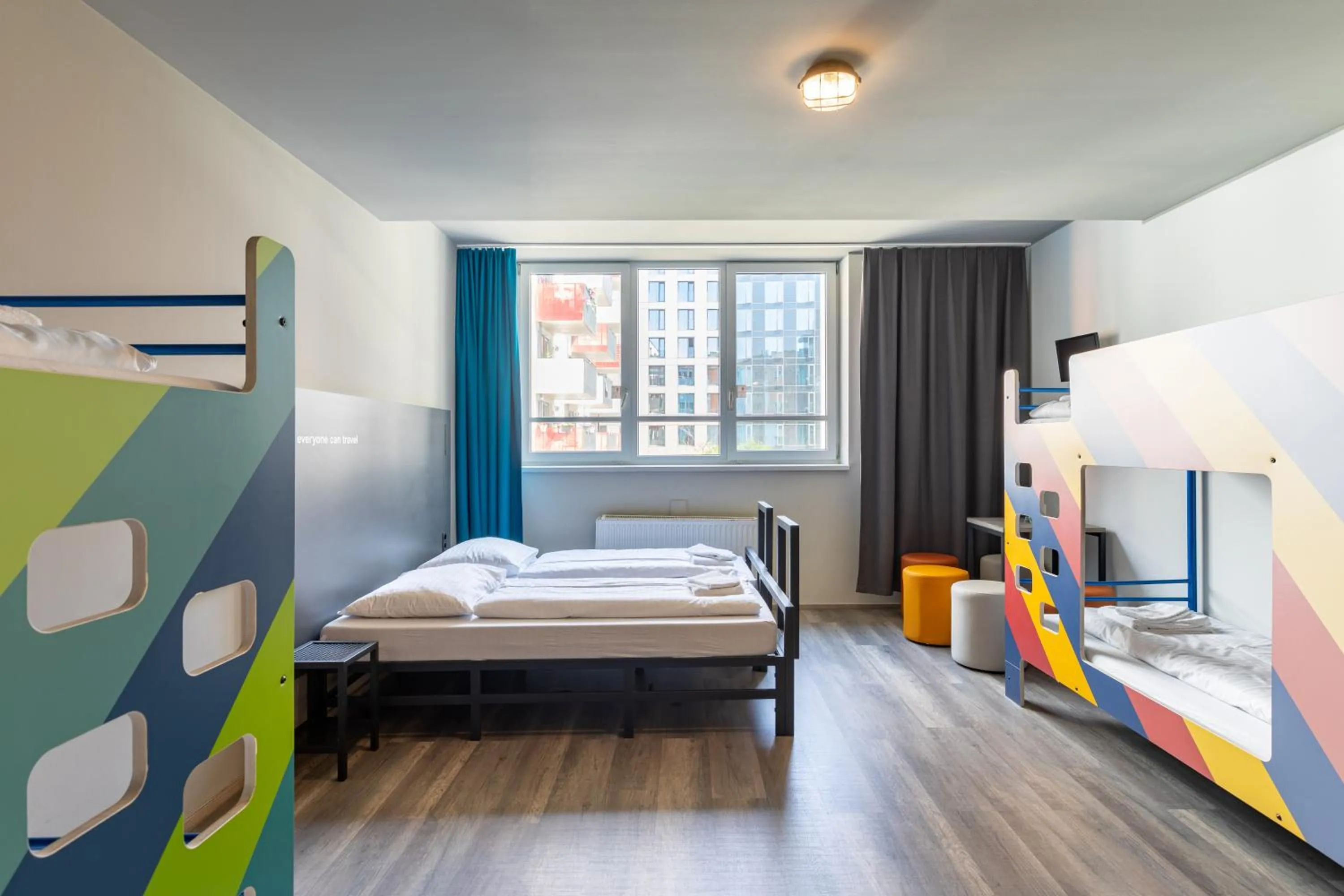 TV and multimedia, Bed in a&o Wien Hauptbahnhof