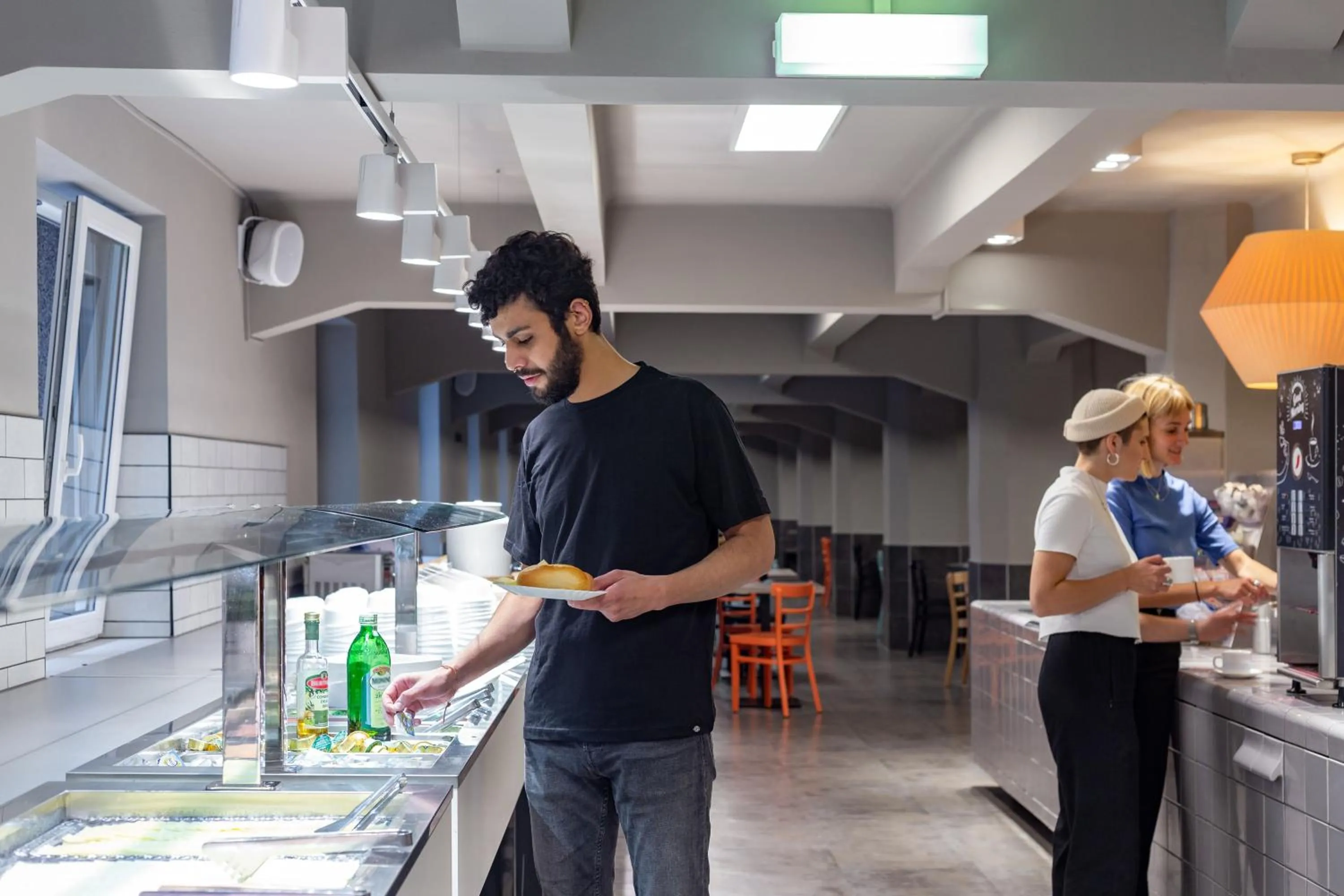 People in a&o Wien Hauptbahnhof