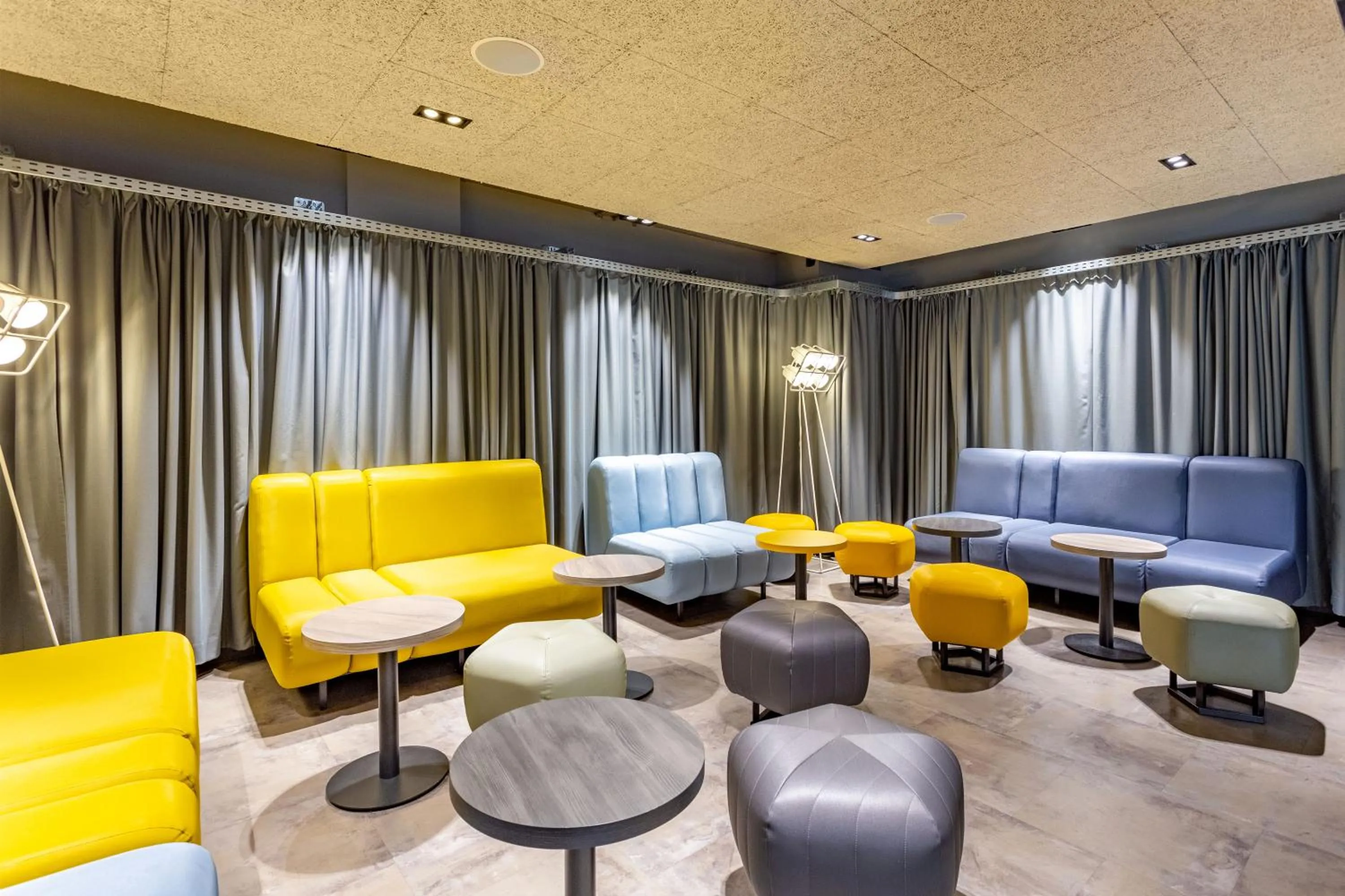 Seating area in a&o Wien Hauptbahnhof