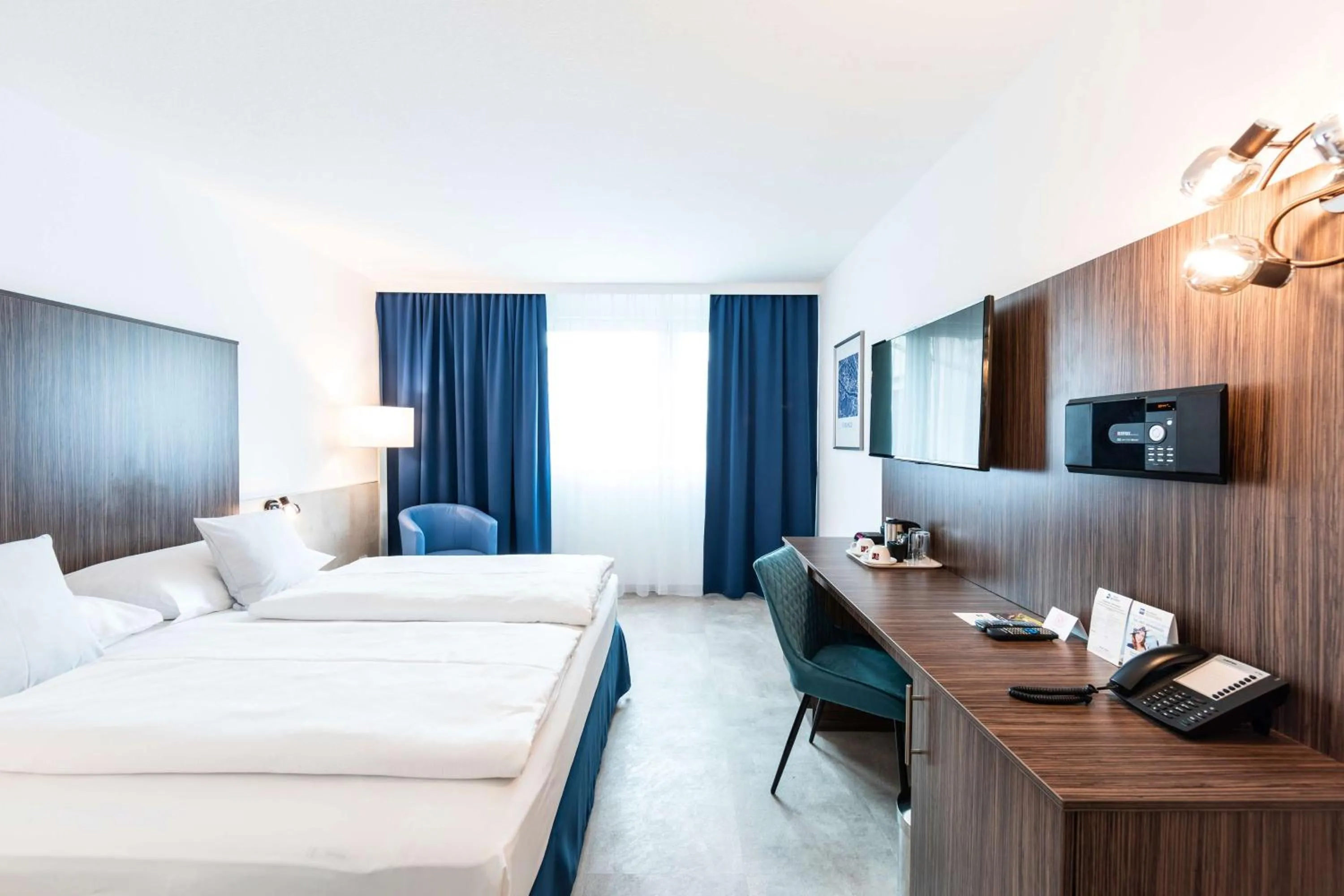 Superior King Room with Garden View in Best Western Smart Hotel