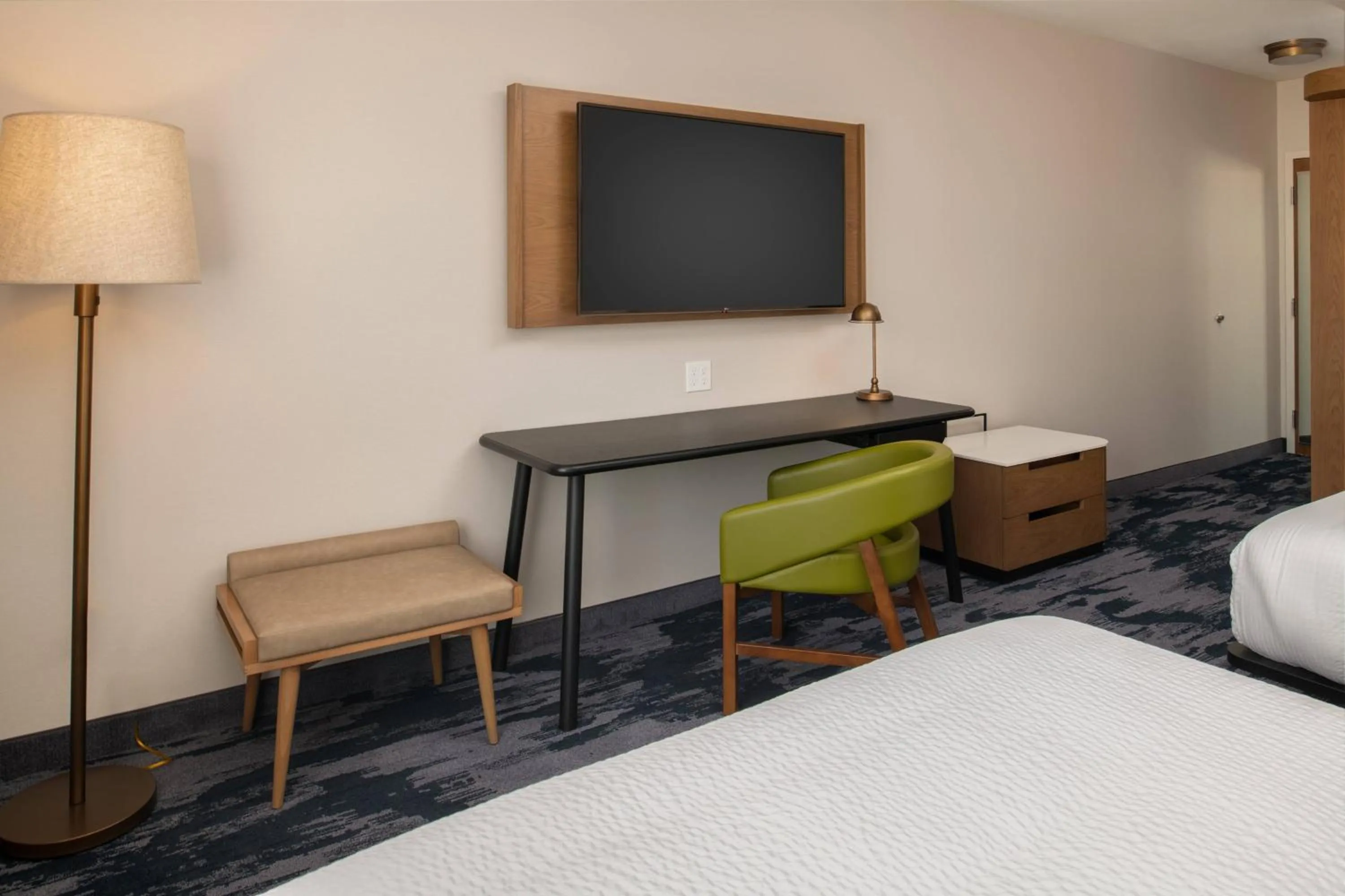 Photo of the whole room, Bed in Fairfield Inn & Suites by Marriott Wenatchee