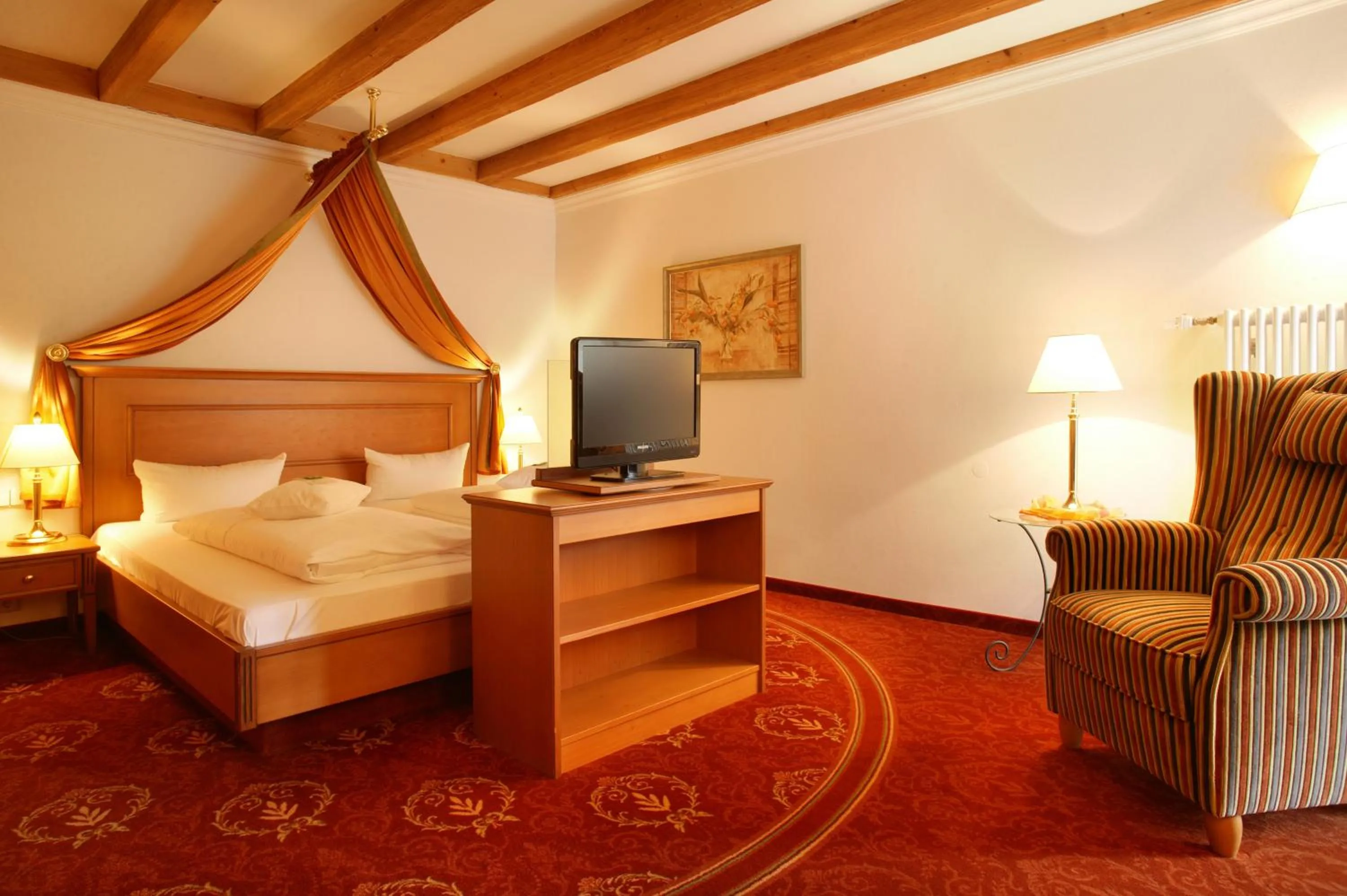 Photo of the whole room, Bed in Hotel Ochsen