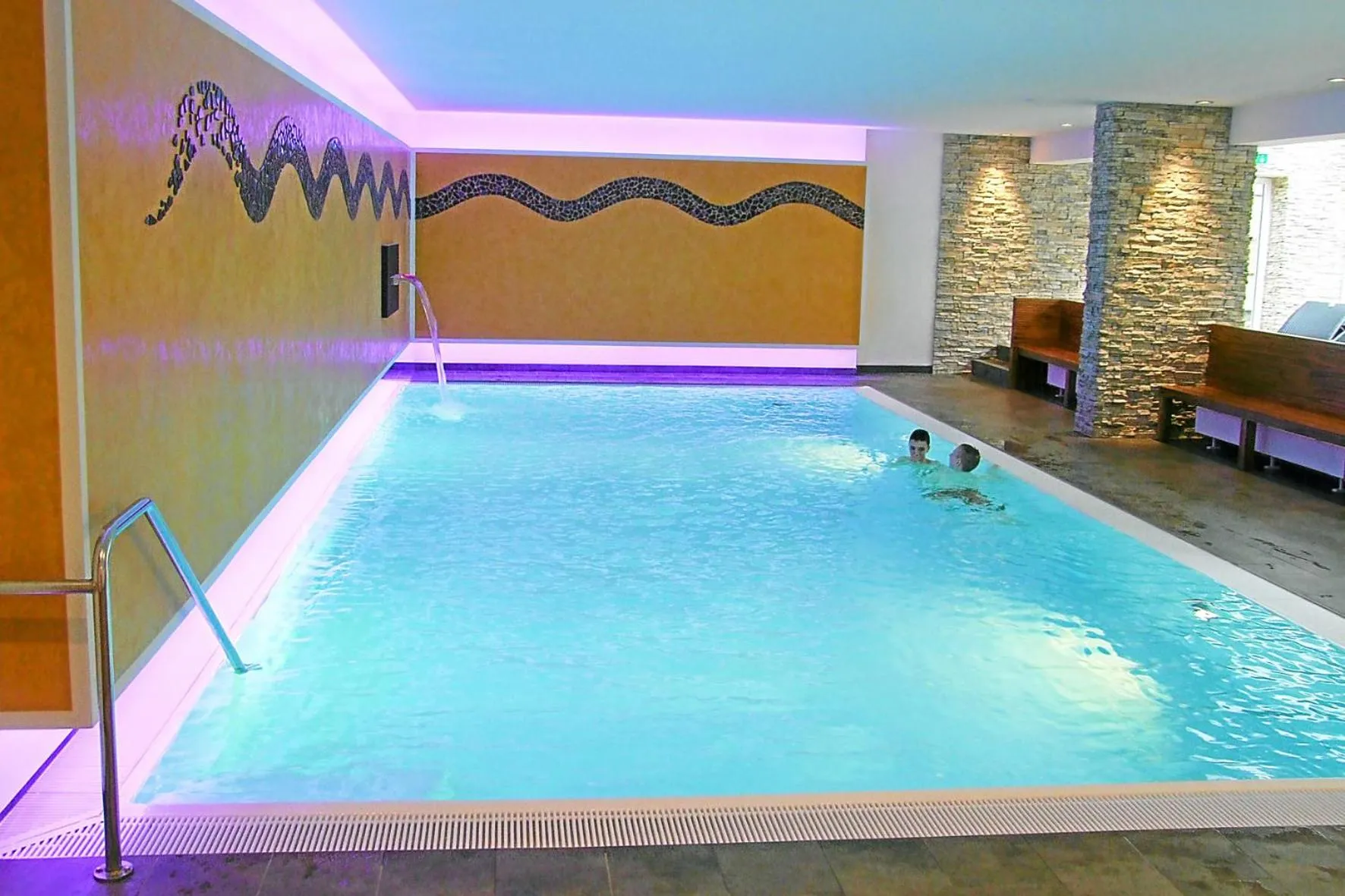 Swimming pool in Hotel Ochsen