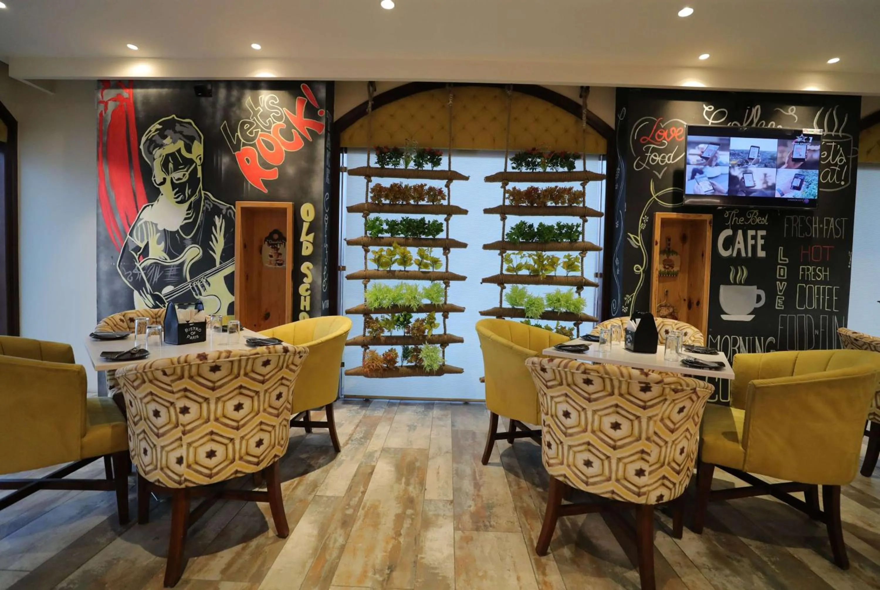 Restaurant/places to eat in Ramada by Wyndham Kapurthala