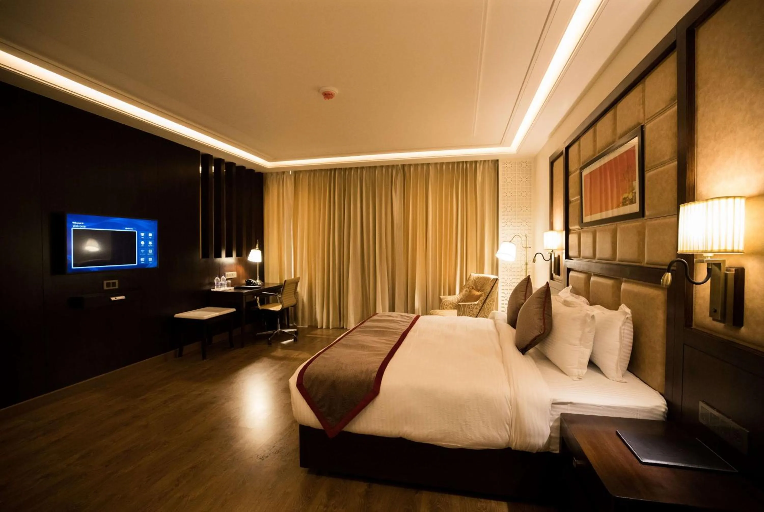 Photo of the whole room, Bed in Ramada by Wyndham Kapurthala