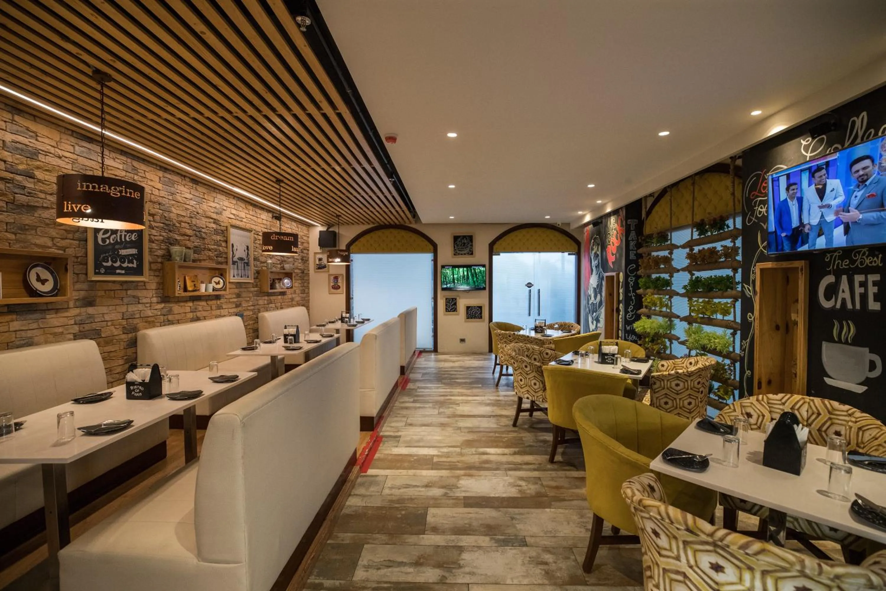 Restaurant/places to eat in Ramada by Wyndham Kapurthala