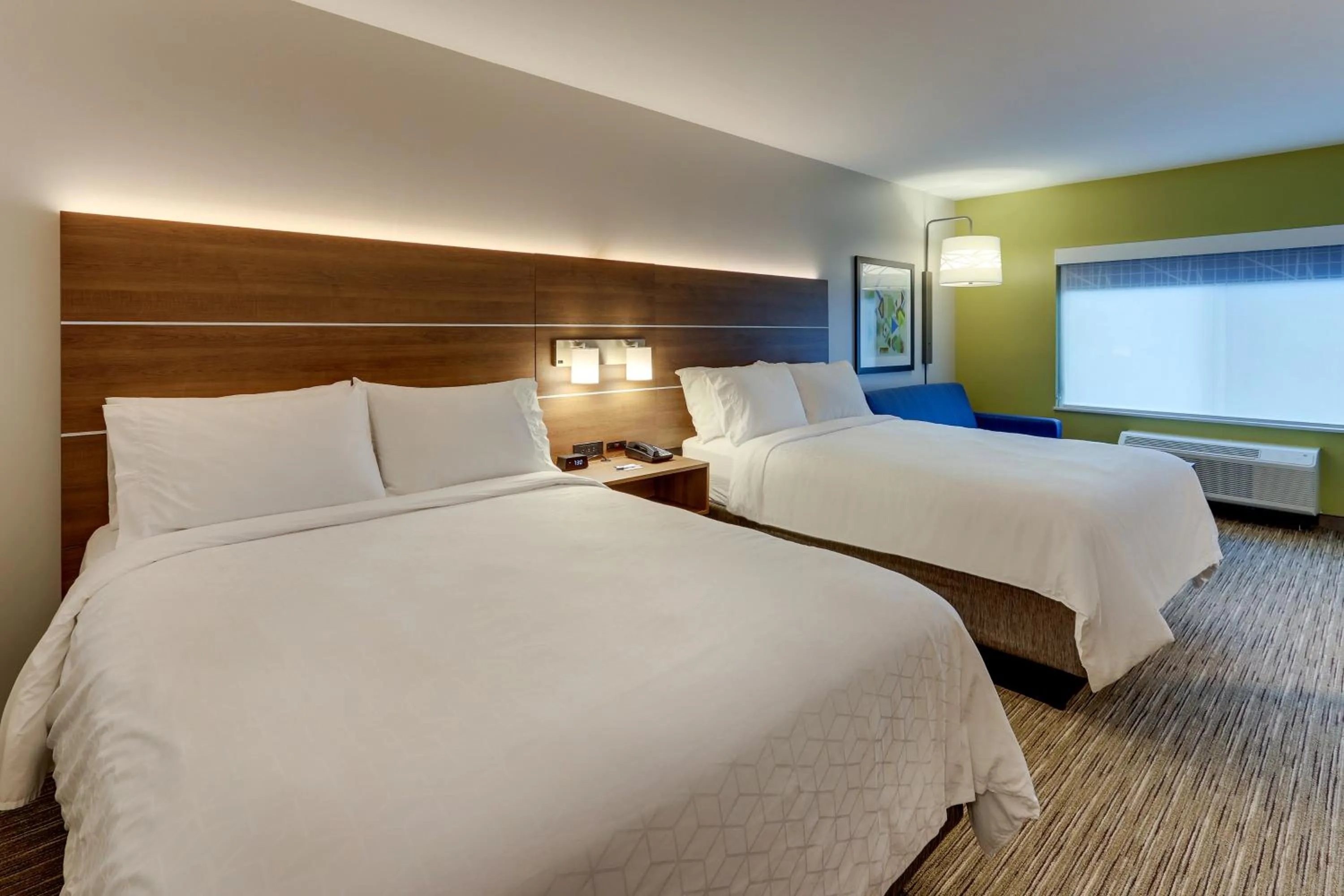 Bed in Holiday Inn Express & Suites - Saugerties - Hudson Valley by IHG