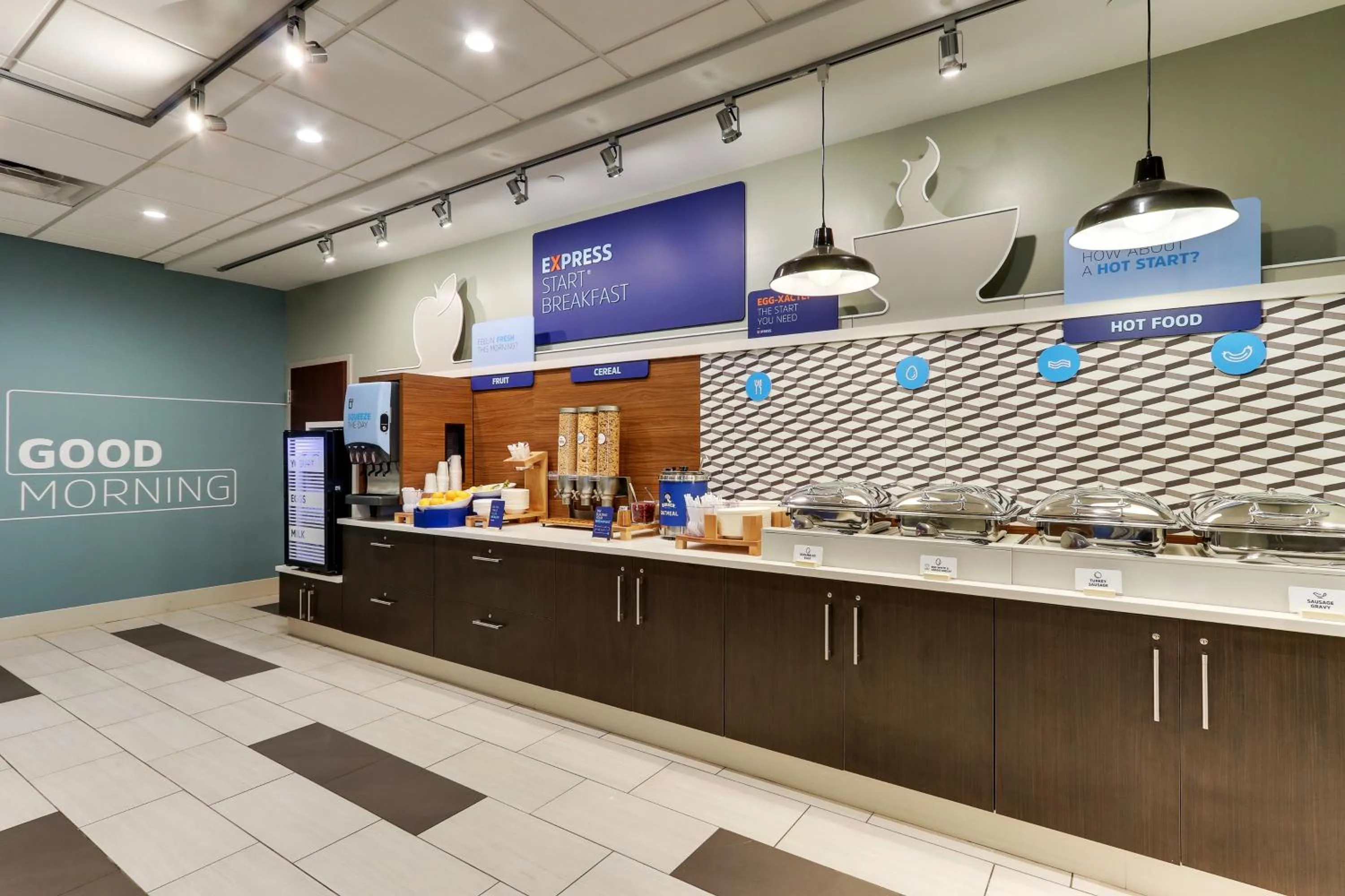 Food and drinks in Holiday Inn Express & Suites - Saugerties - Hudson Valley by IHG