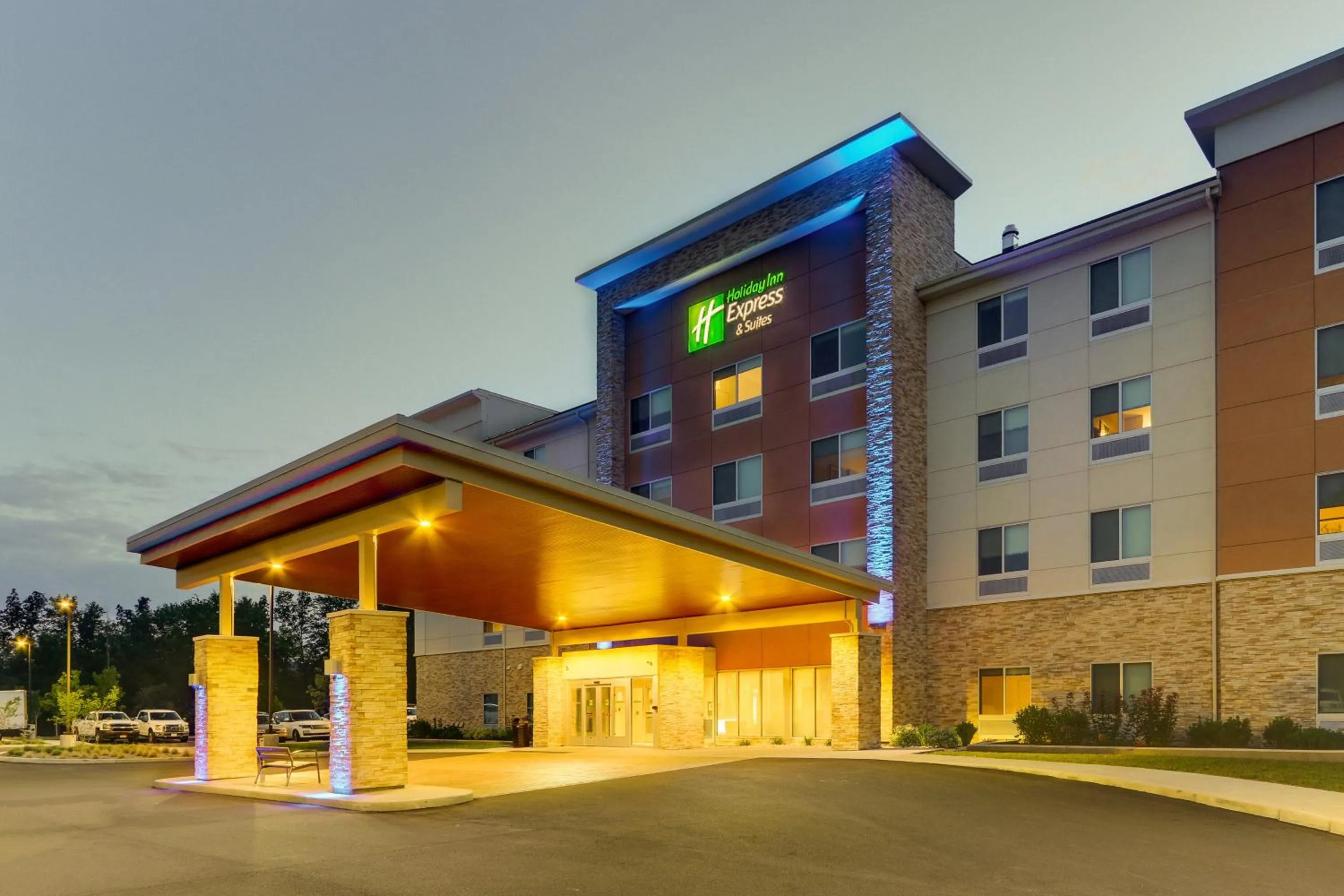 Property building in Holiday Inn Express & Suites - Saugerties - Hudson Valley by IHG