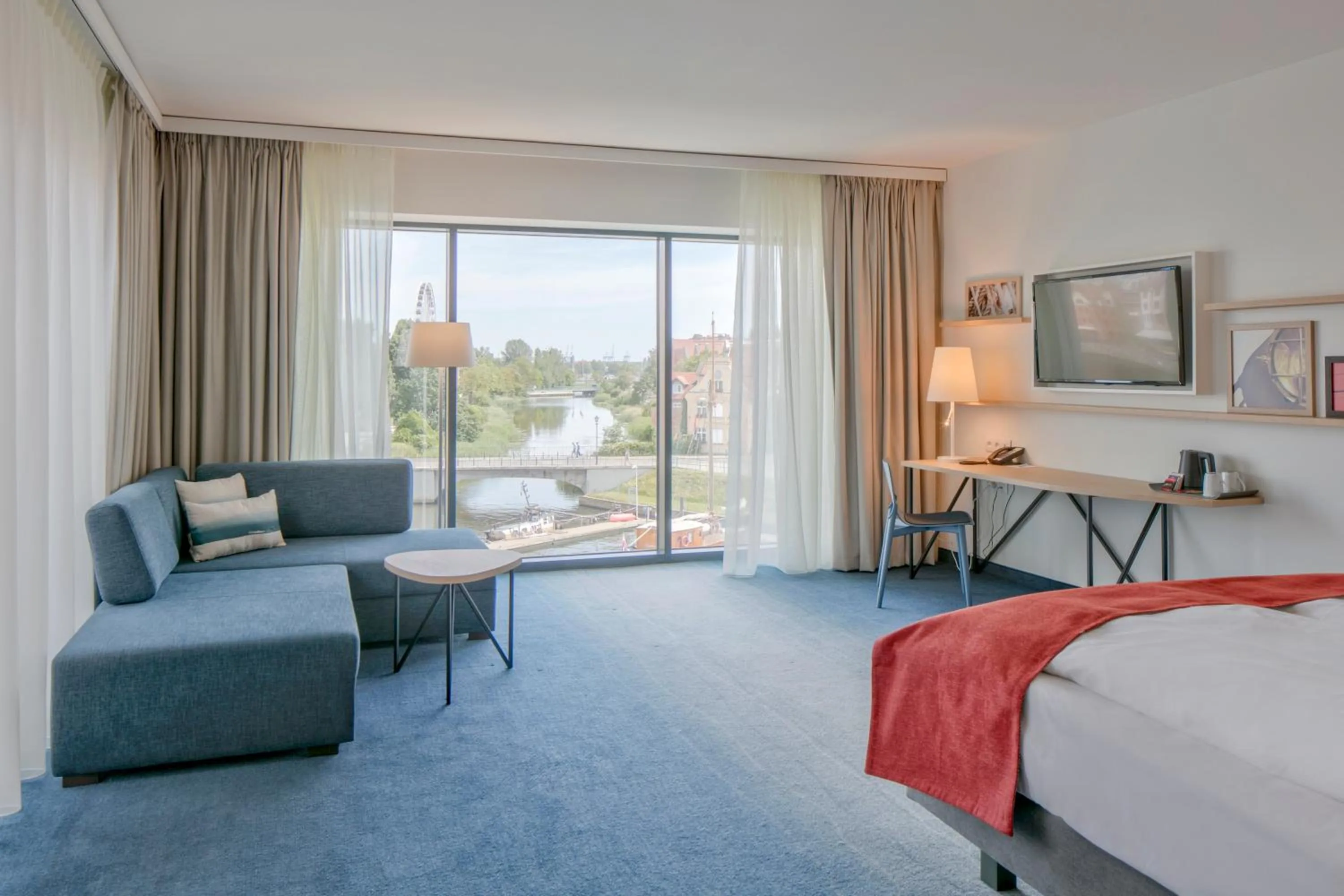 Photo of the whole room, Bed in Holiday Inn Gdansk - City Centre by IHG