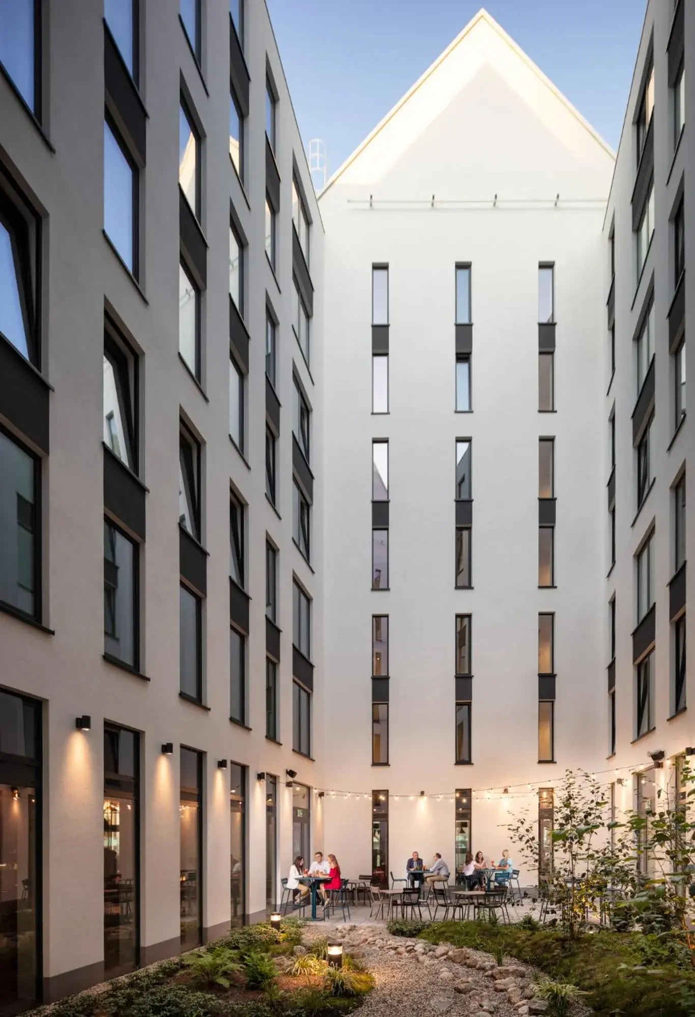 Queen Standard Courtyard View in Holiday Inn Gdansk - City Centre by IHG Queen Standard Courtyard View in Holiday Inn Gdansk - City Centre by IHG