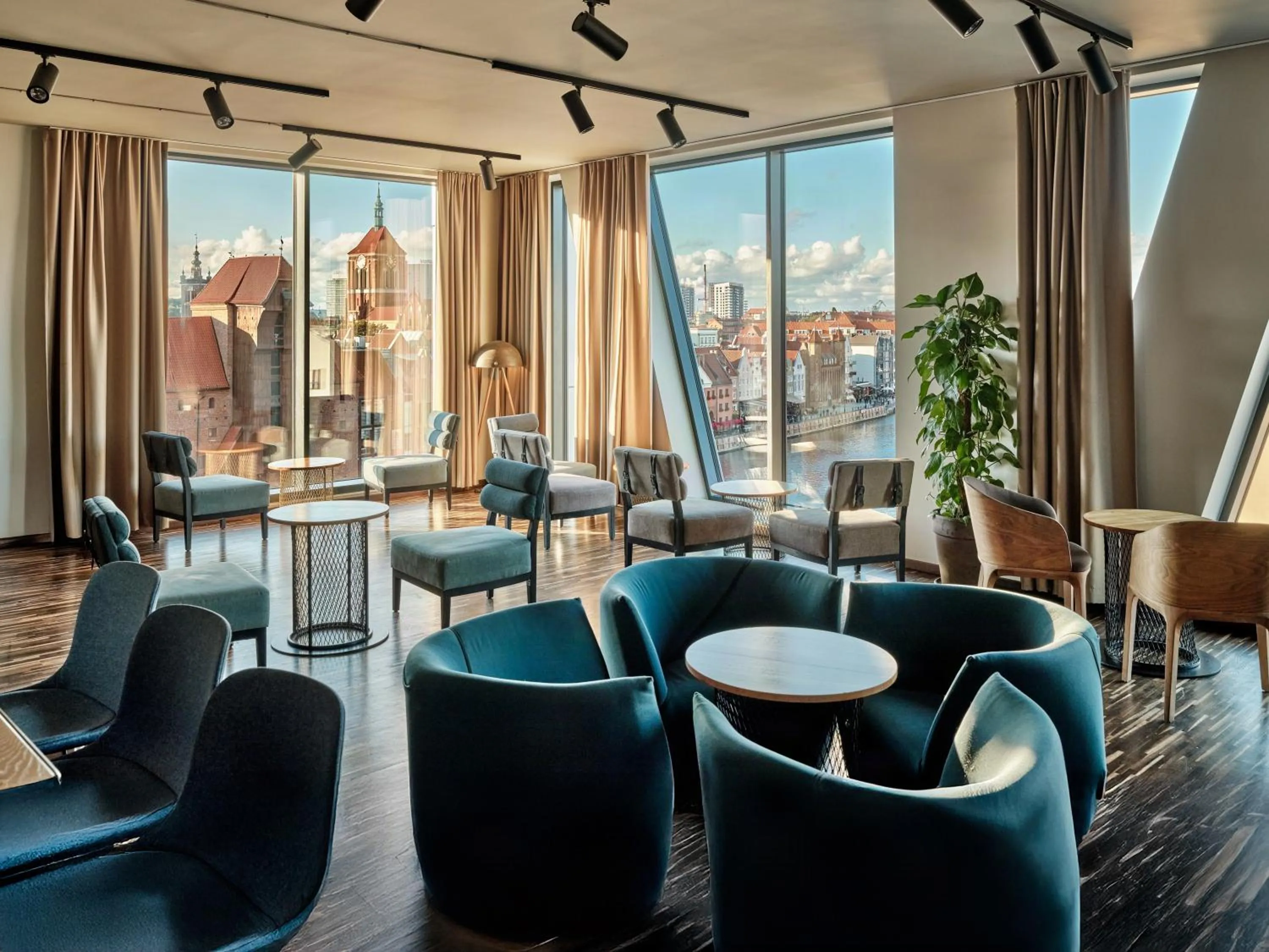 Restaurant/places to eat in Holiday Inn Gdansk - City Centre by IHG