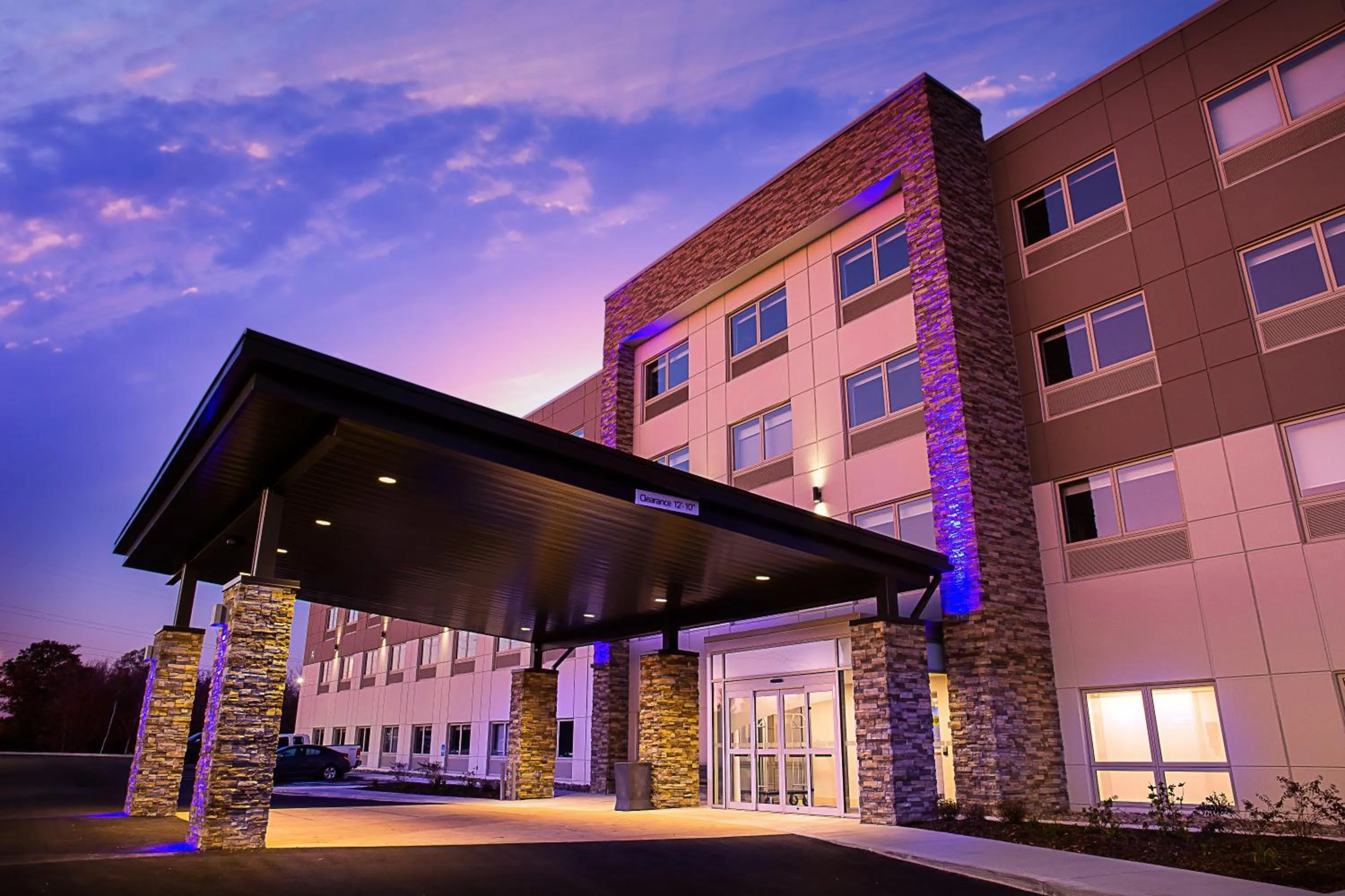 Property building in Holiday Inn Express & Suites - Halifax – Dartmouth