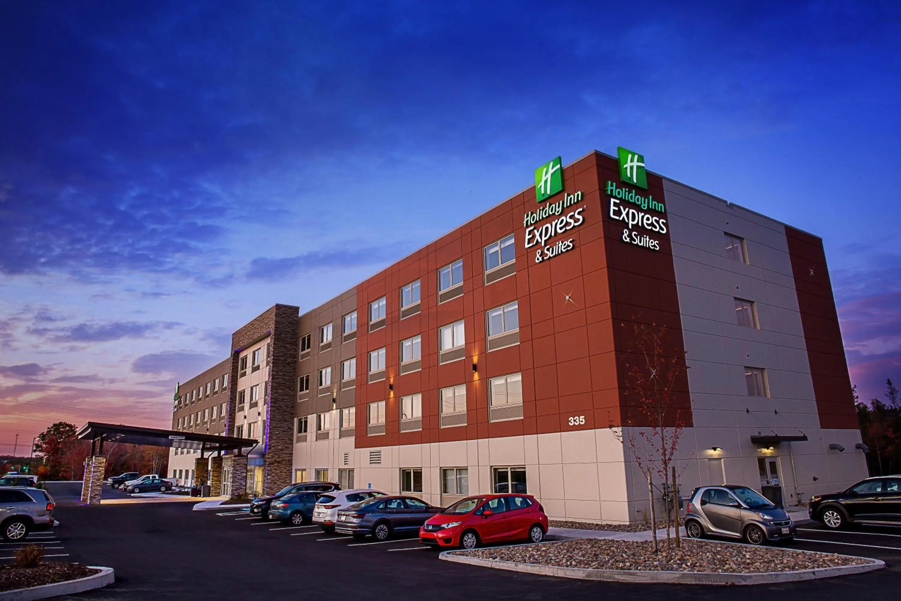 Property building in Holiday Inn Express & Suites - Halifax – Dartmouth