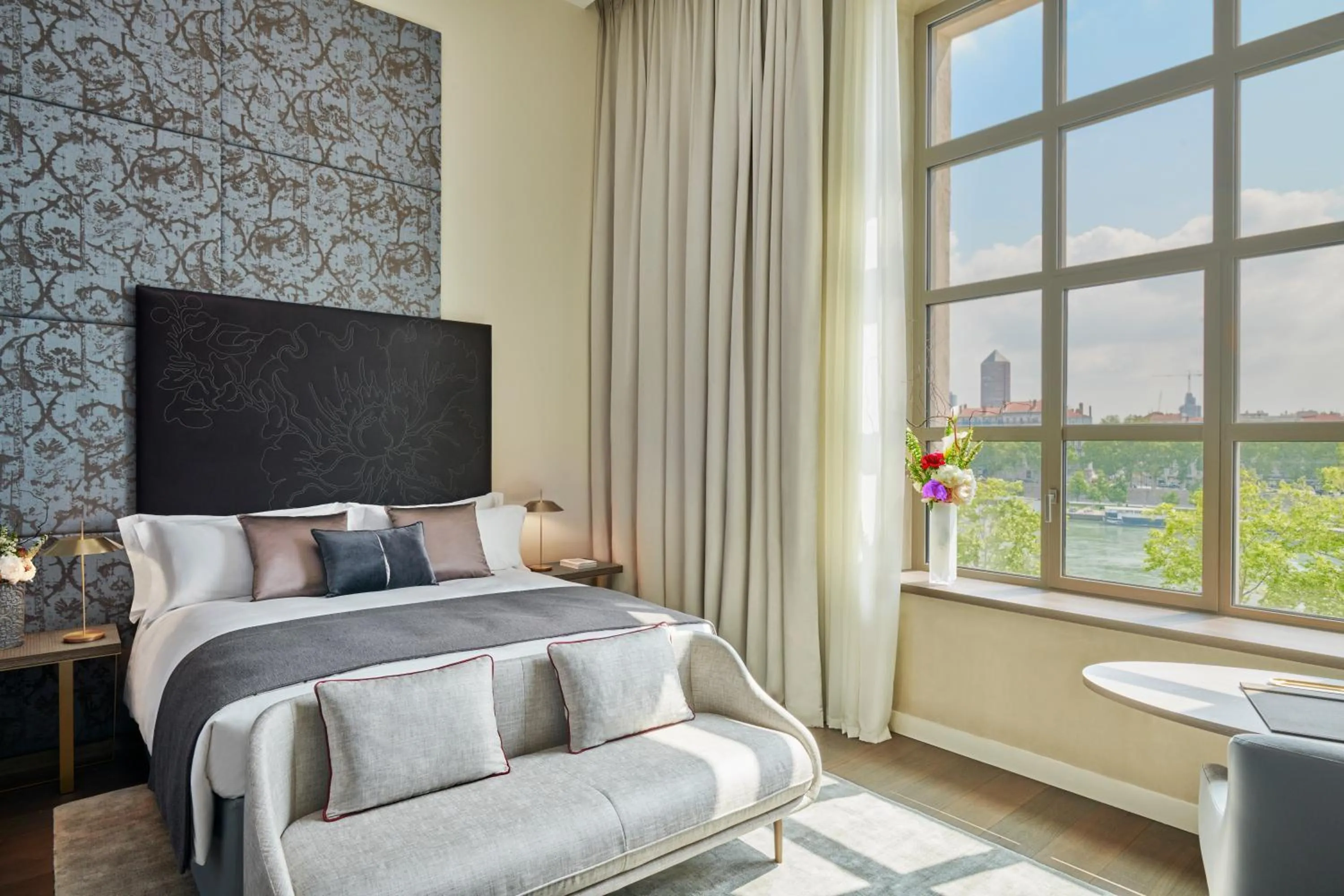 Photo of the whole room, Bed in InterContinental Lyon - Hotel Dieu by IHG