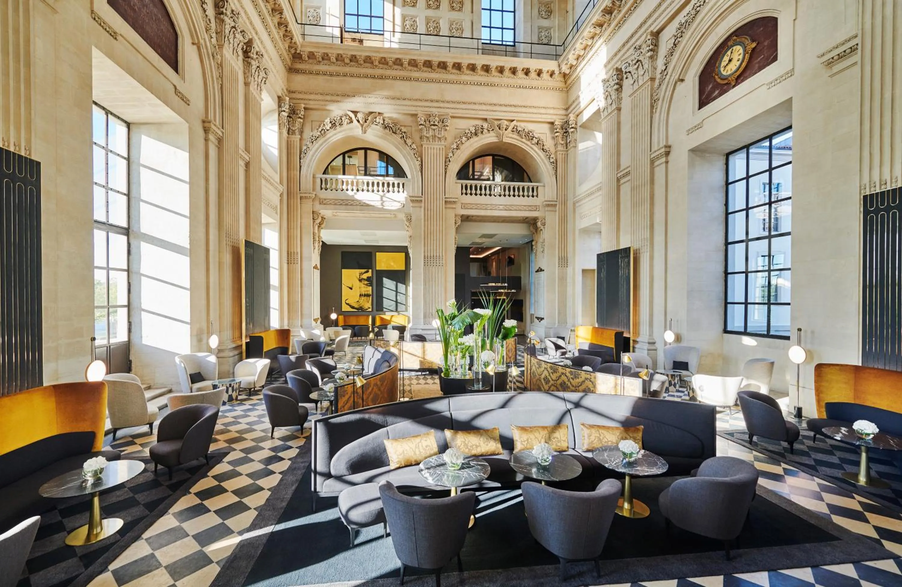 Lounge or bar in InterContinental Lyon - Hotel Dieu by IHG