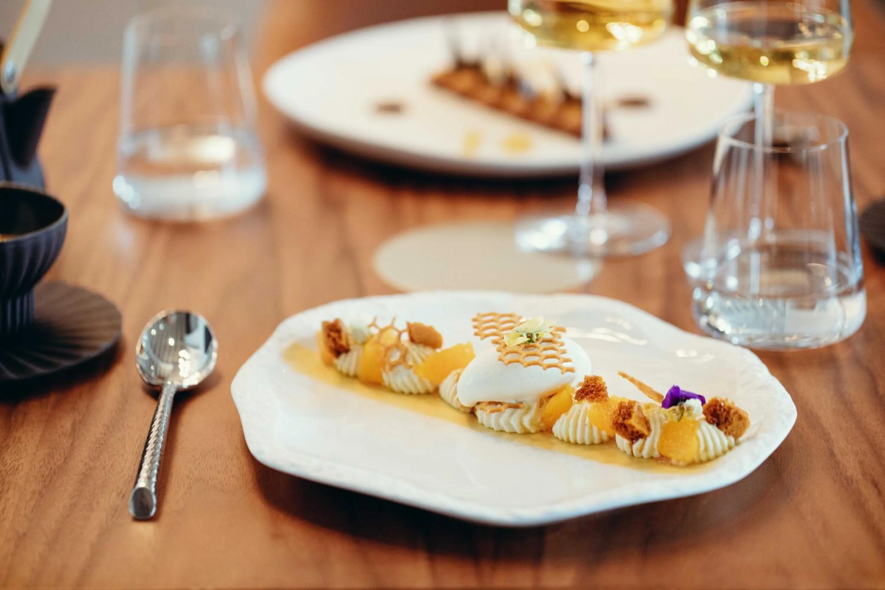 Restaurant/places to eat in InterContinental Lyon - Hotel Dieu by IHG