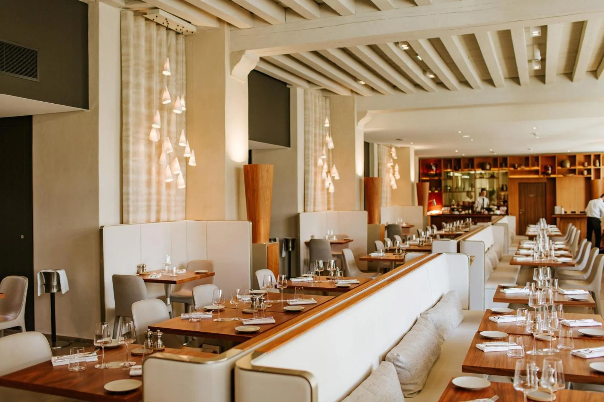 Restaurant/places to eat in InterContinental Lyon - Hotel Dieu by IHG