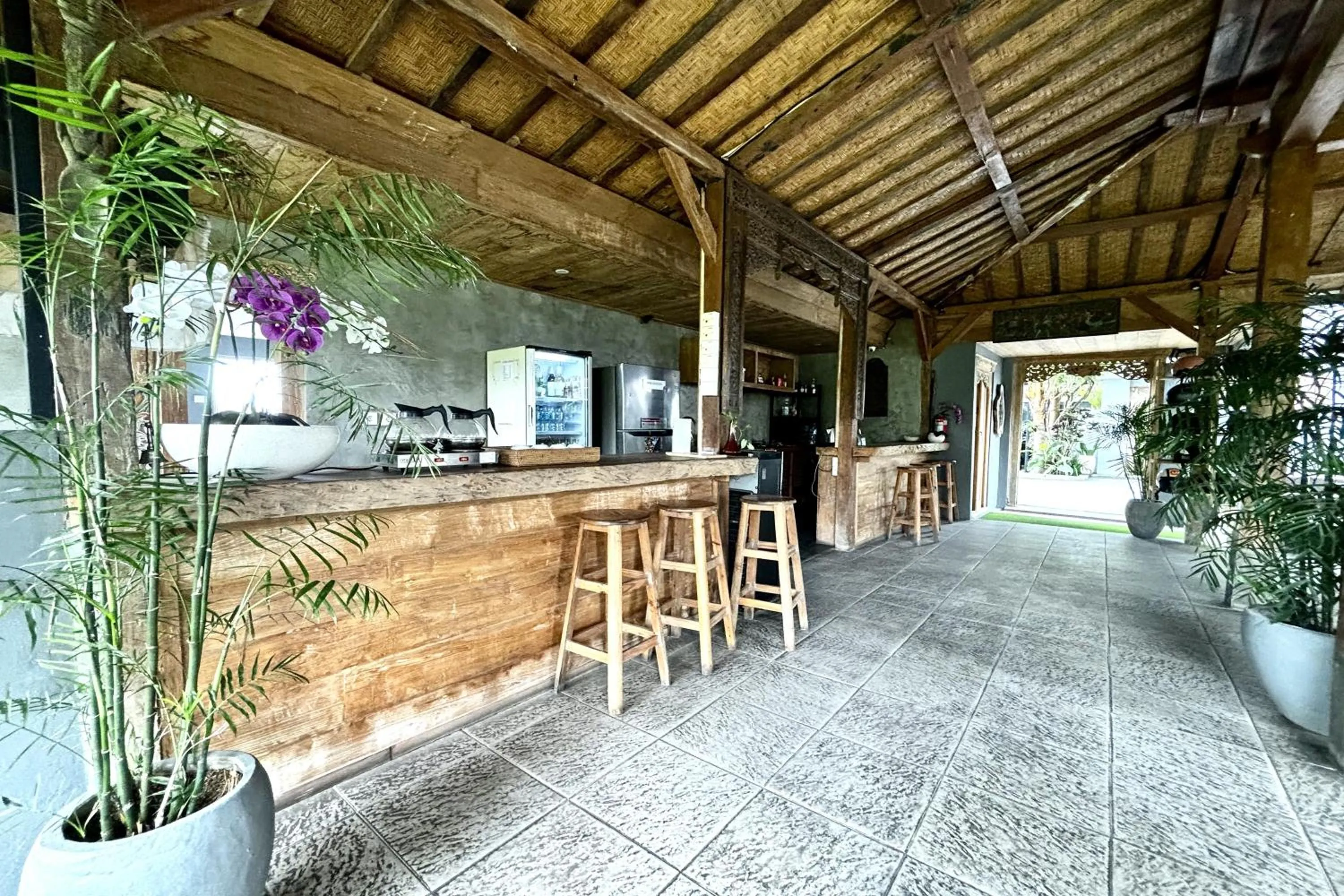 Restaurant/places to eat in Villa Alisha Pererenan Canggu